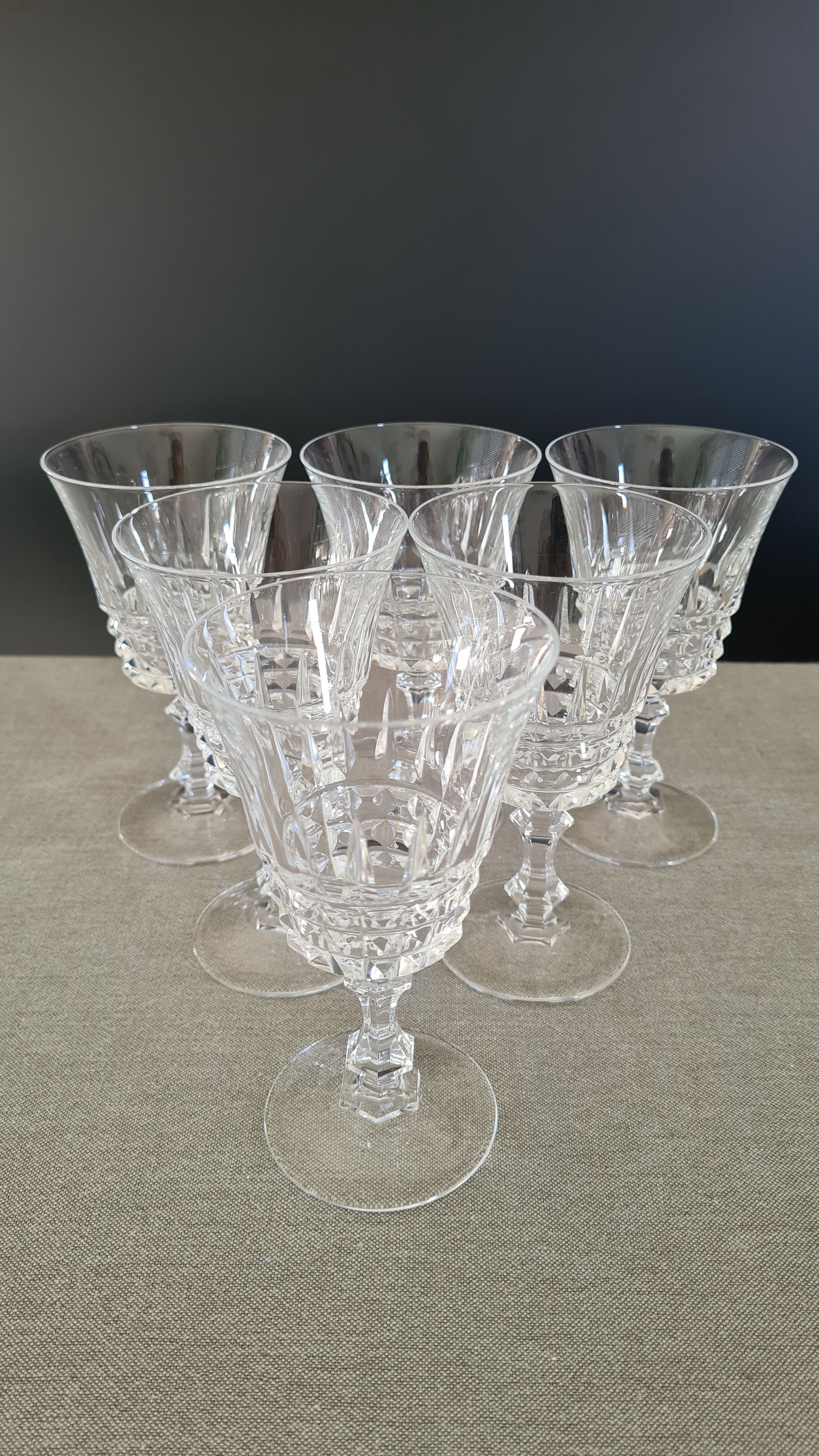 Crystal wine glasses from Arques Tuileries Villandry
