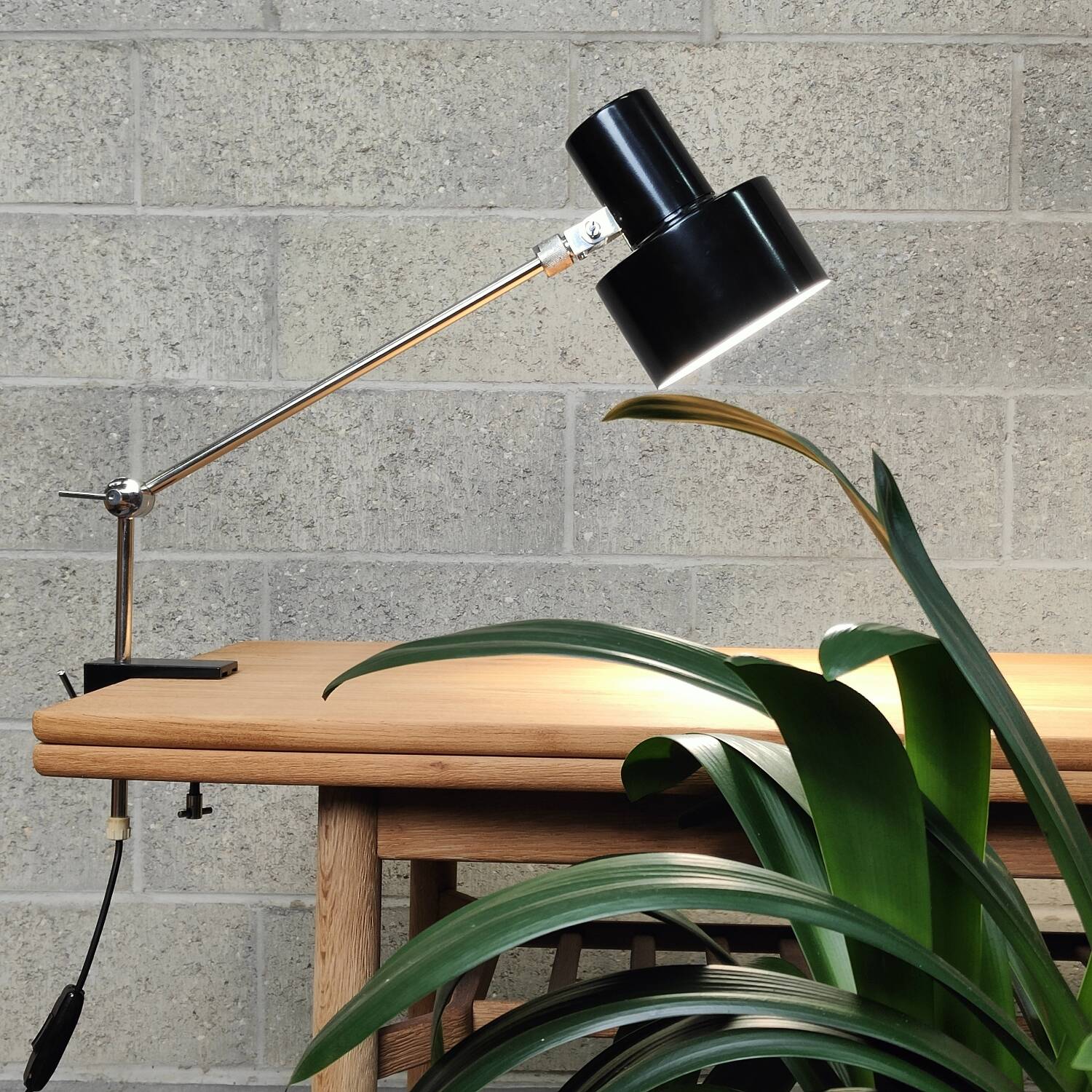Vise lamp restored by Jan Suchan for Elektrosvit Czech Republic