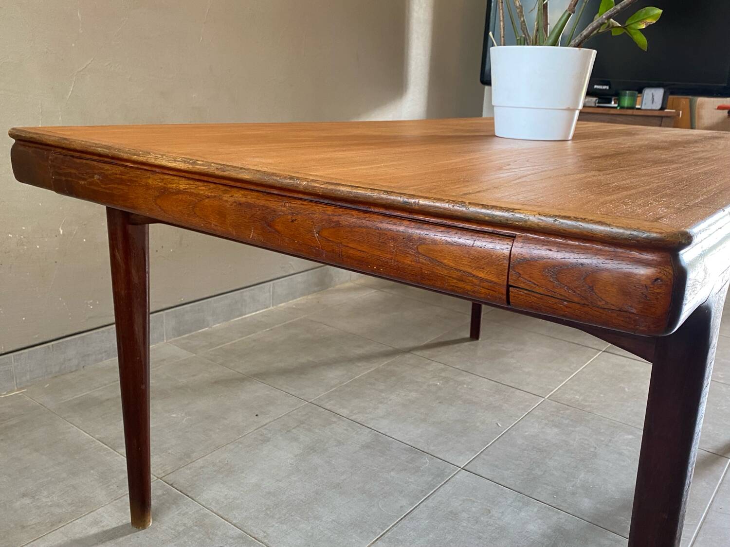 Vintage extendable teak table