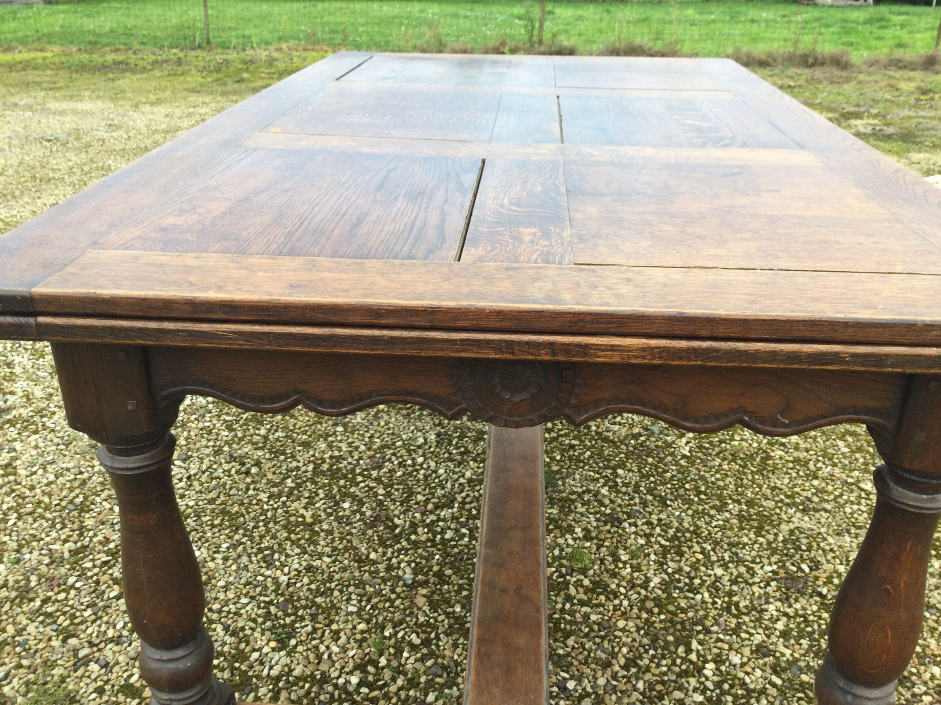 Farm table