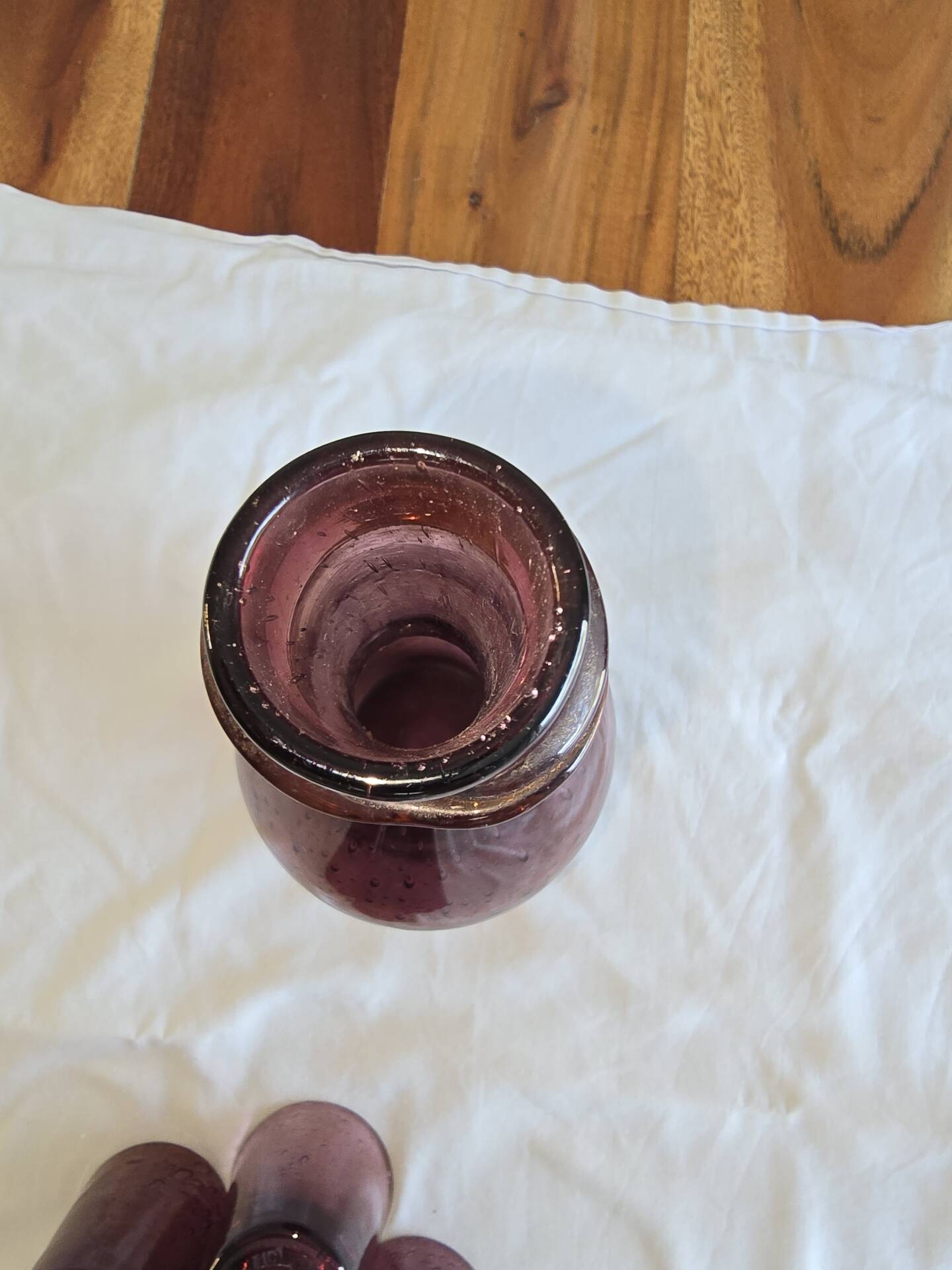 Service Verrerie de Biot, carafe et 4 verres en verre soufflé améthyste