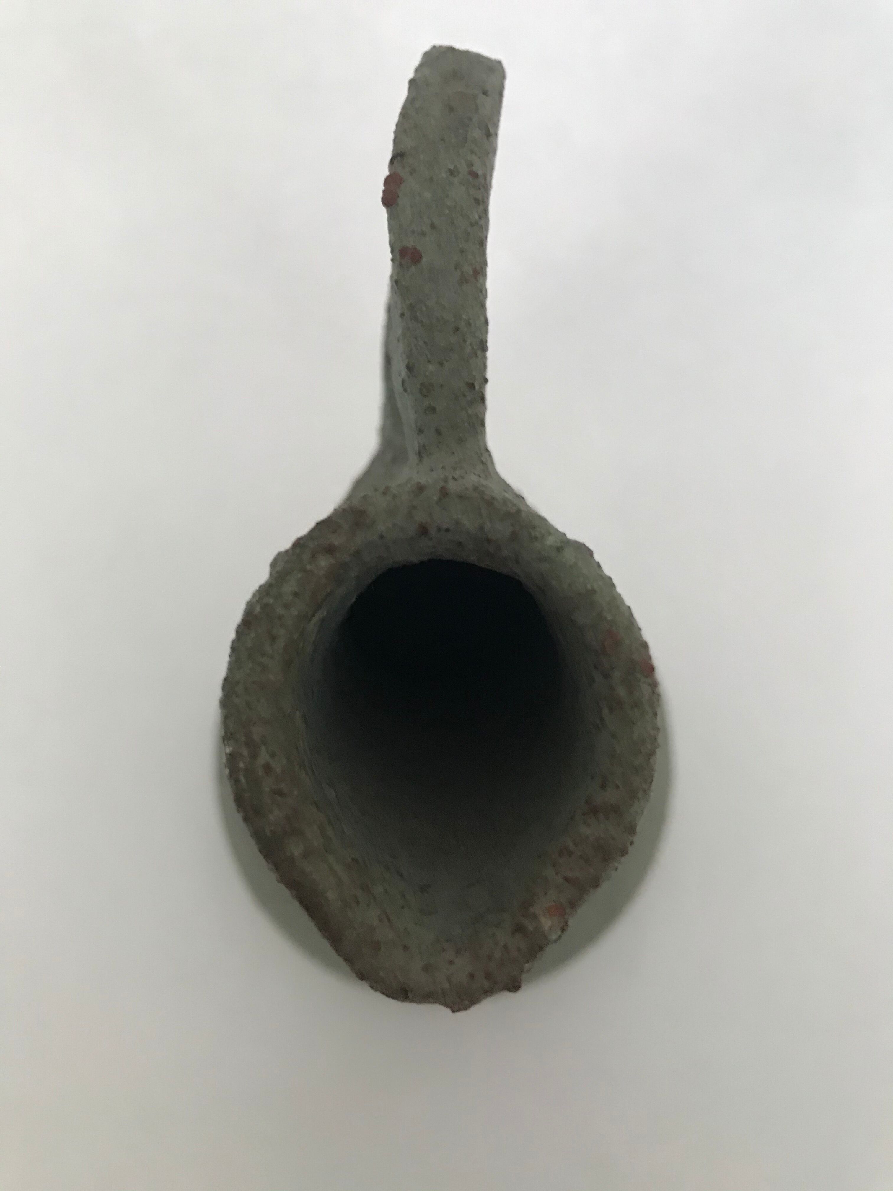 Pichet Accolay en grès, terre chamotée, couleur pistache, vers 1950/1960