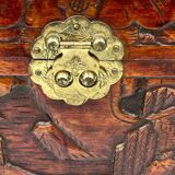 Coffret en bois sculpté Chine décor de pagode