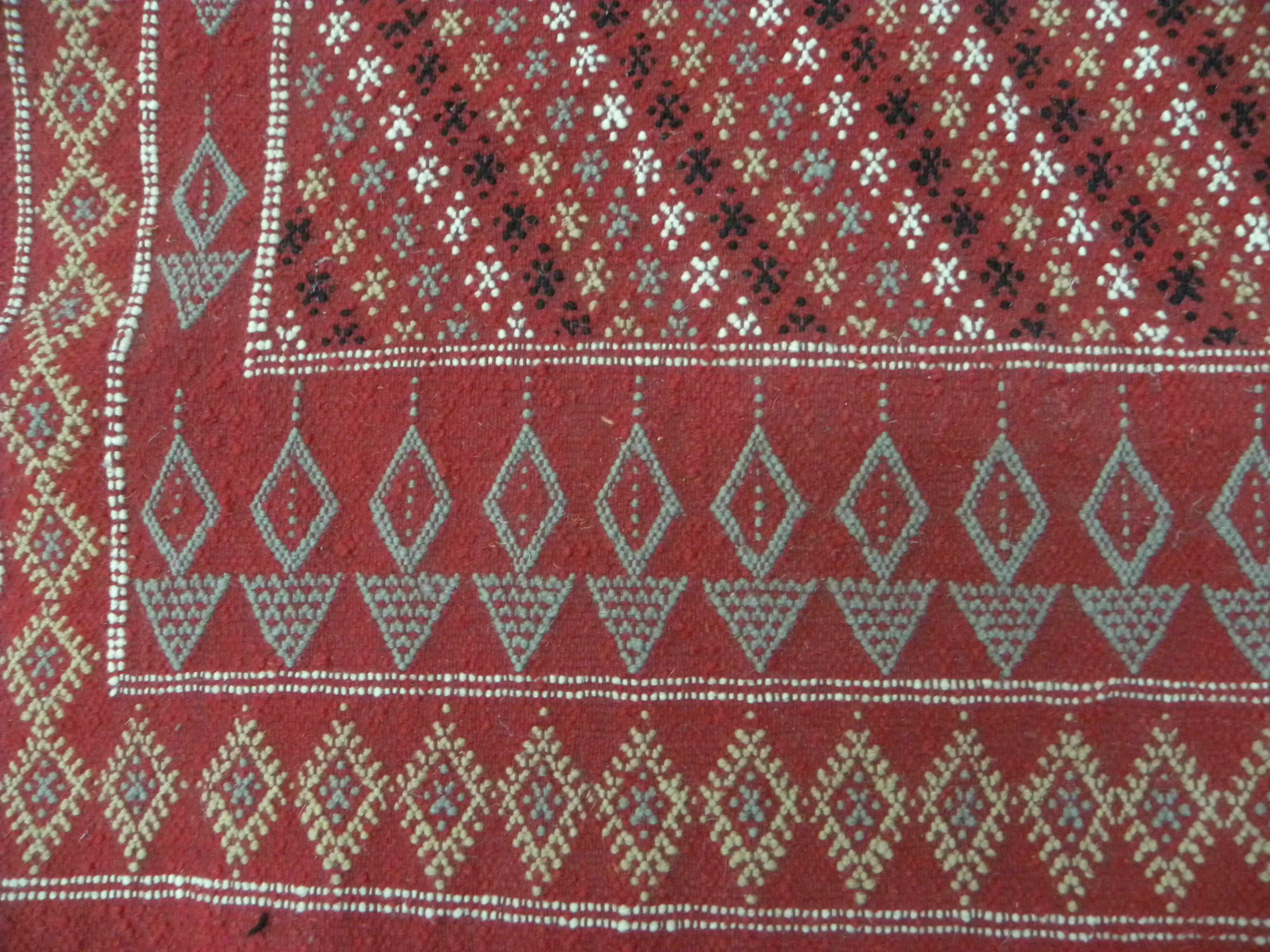 Traditional Ethnic Red Artisan Rug, Geometric Berber Rug