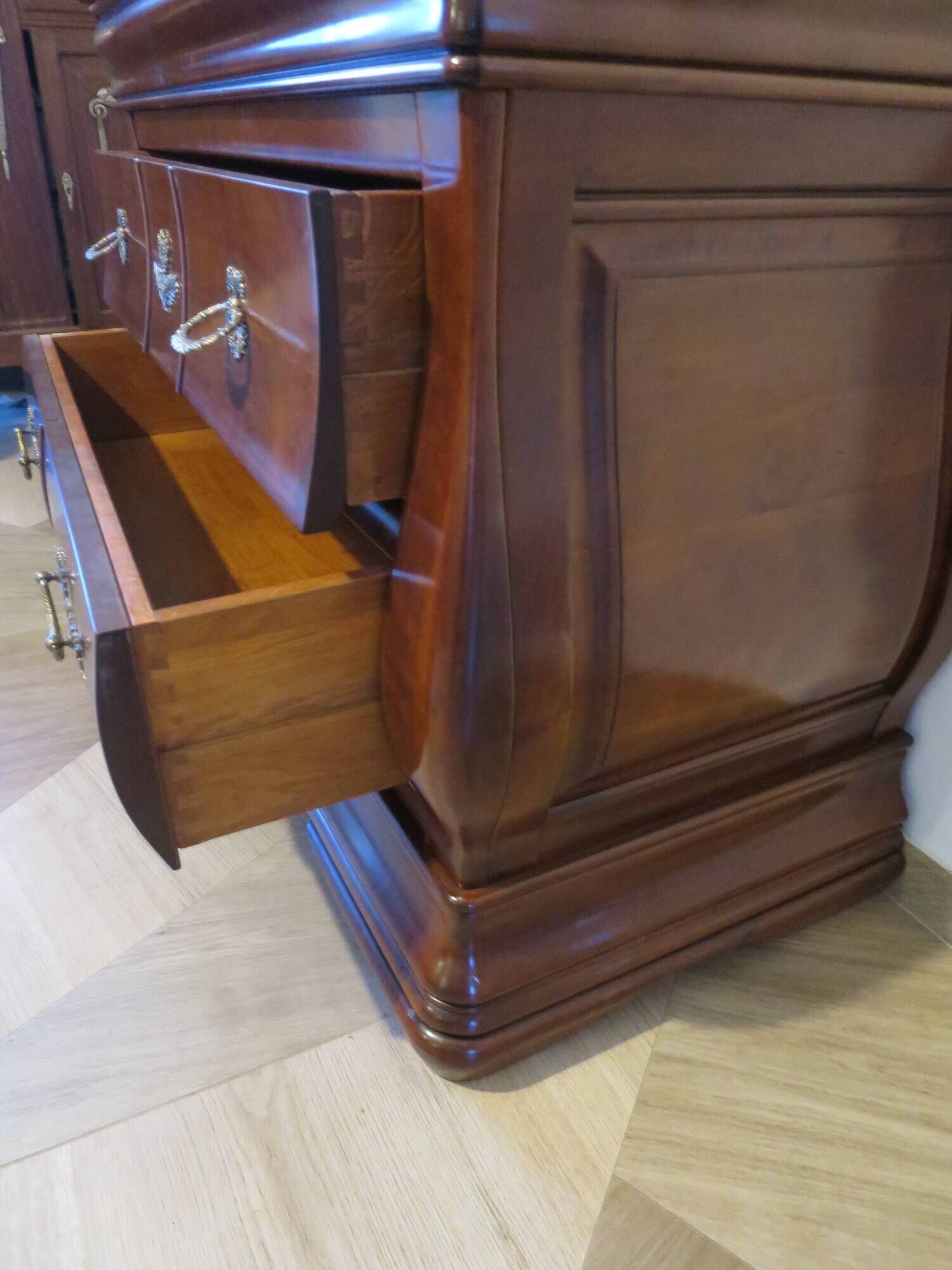 Rare - Pretty English chest of drawers - 3 drawers - solid wood "tomb" chest of drawers - Sourisseau cabinetmaker