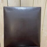 Suite de 4 chaises de style Louis XIII en cuir