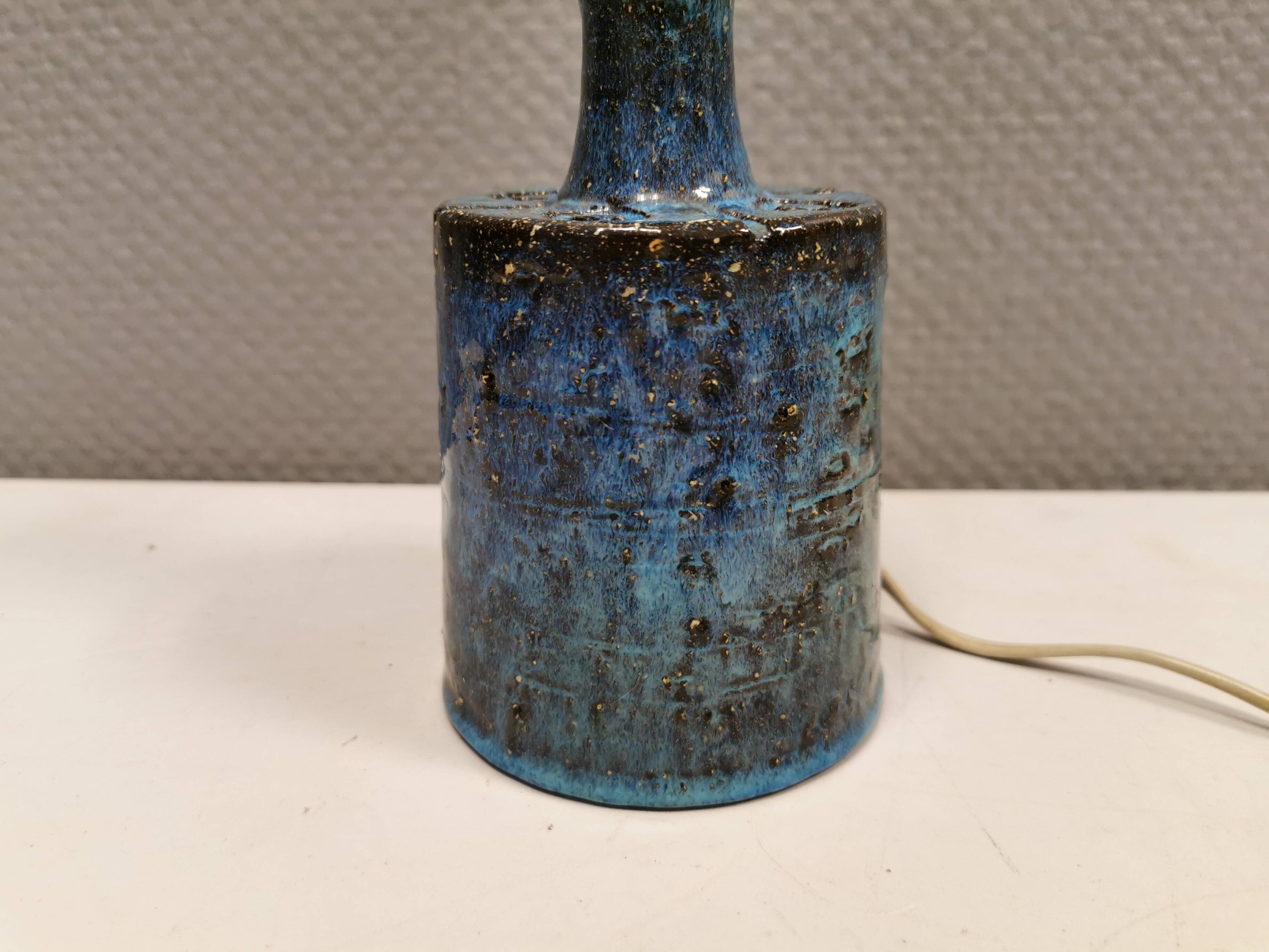 Small table lamp in ceramic, from Danish Sejer Ceramics, estimated 1970s.