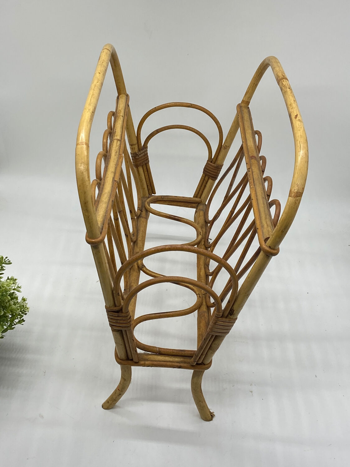 Holder magazines / magazines , rattan , vintage, old