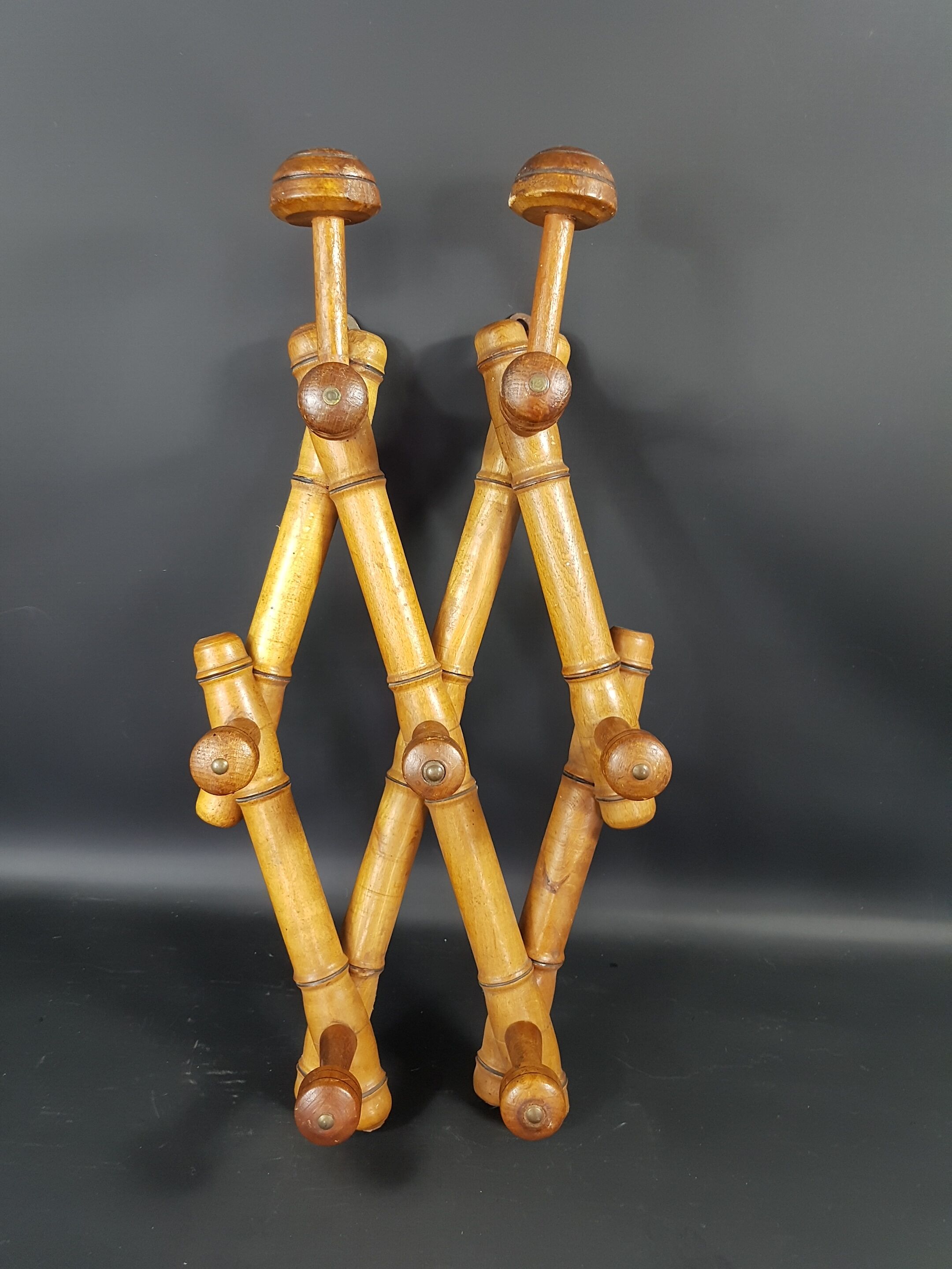 Former Coat Carrier / Wooden Wall Carrier Saon Bamboo Adjustable
