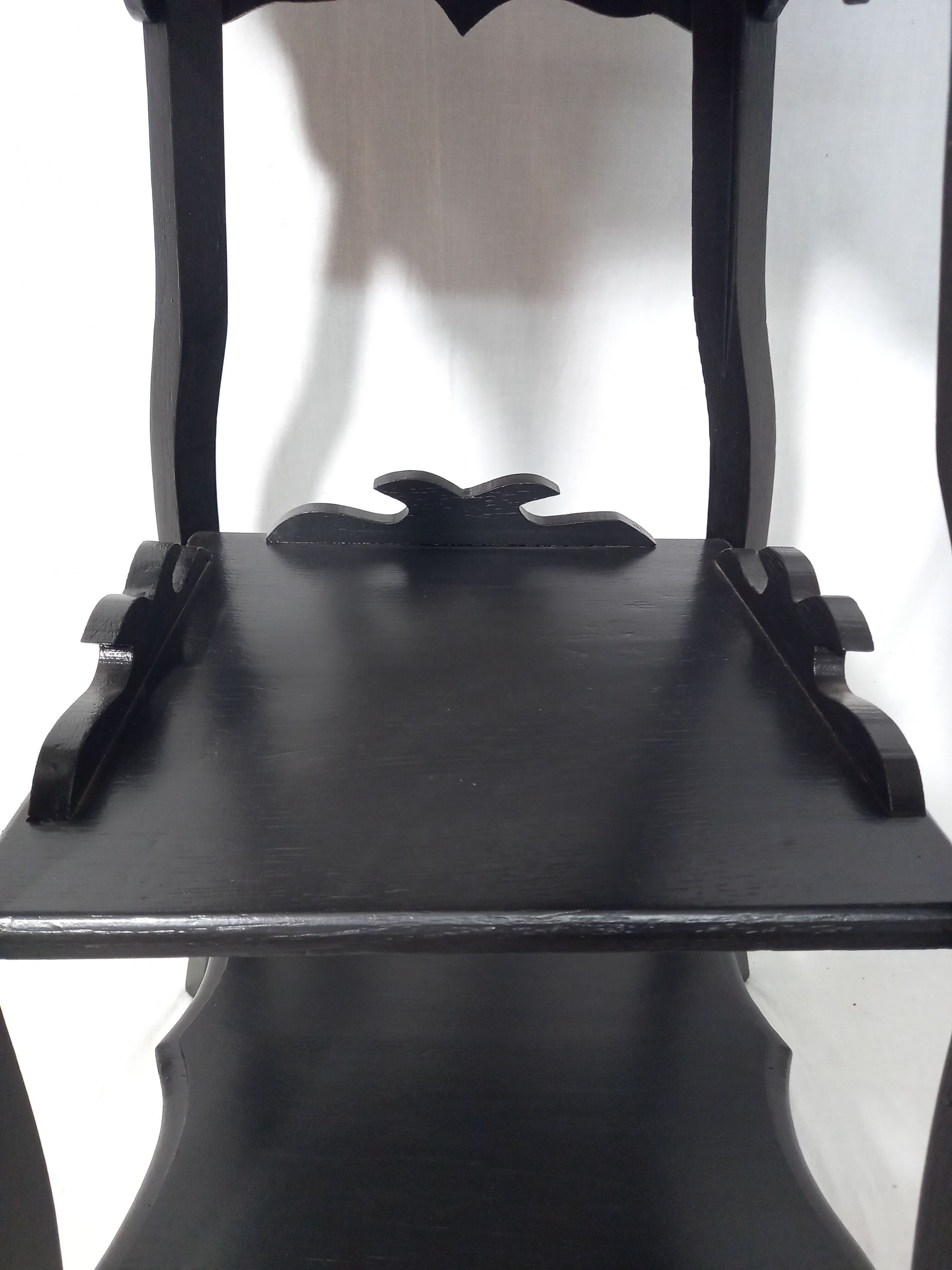 Art nouveau fifth wheel with three levels in black