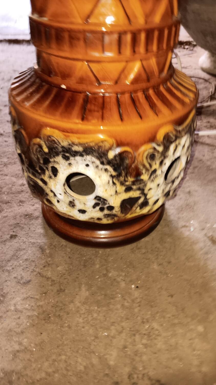 Fat lava 70's table or desk lamp