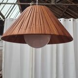 Scandinavian pendant light in rattan and opaline glass