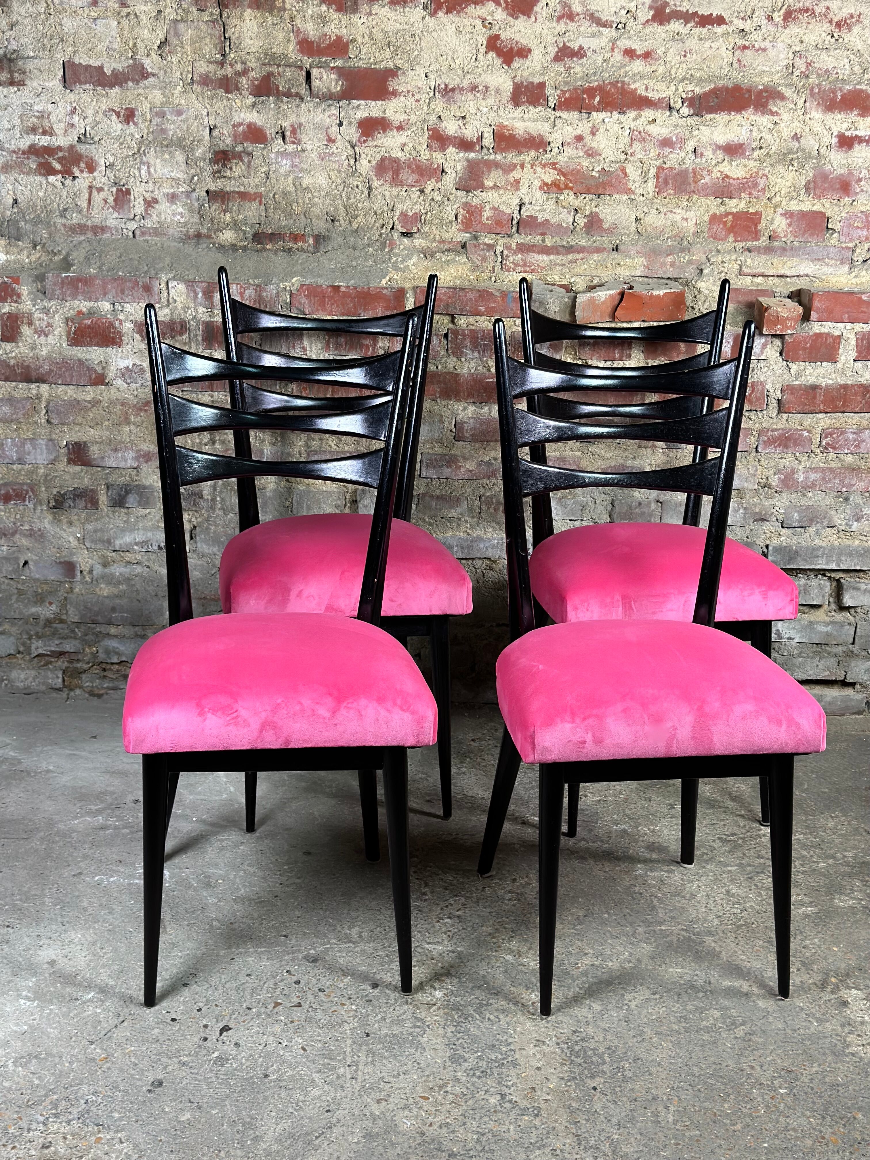 Vintage chairs 60'S Italy in wood and velvet