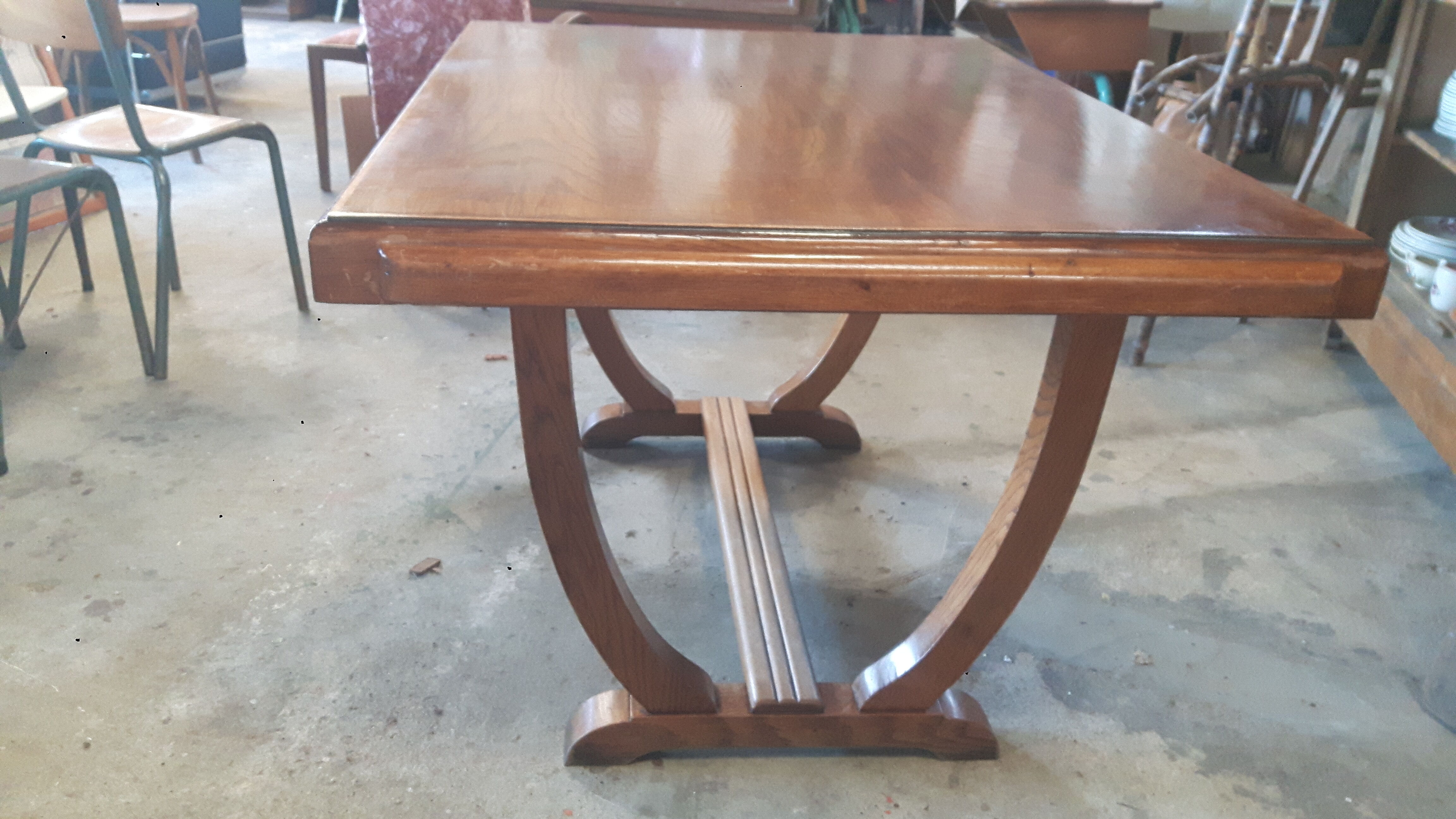 Art deco table