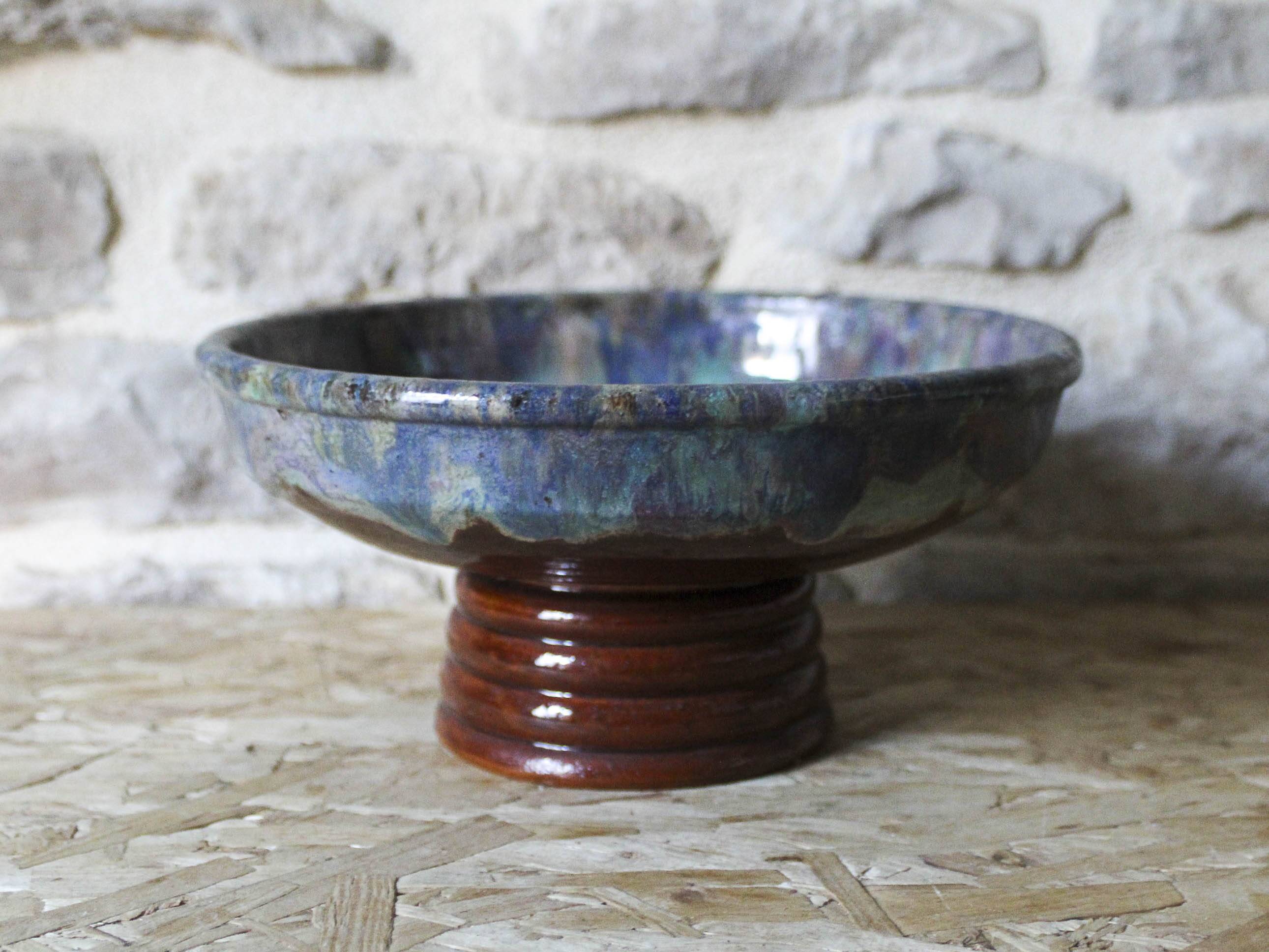 Cab bordeaux ceramic standing bowl