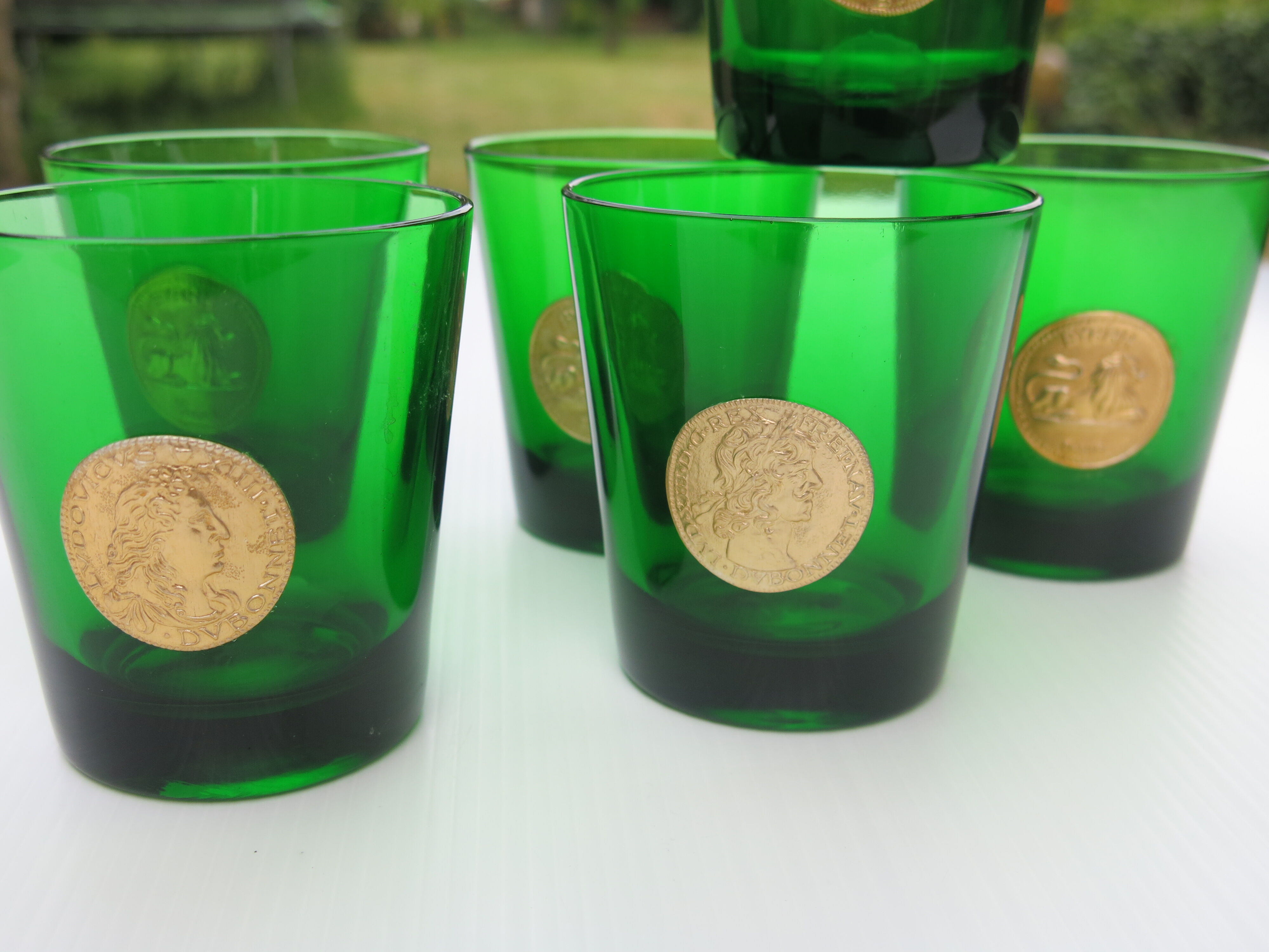 6 water glasses of green colors in very good