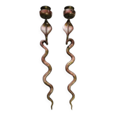 Paire de bougeoirs muraux en bronze figurant un serpent, 1960