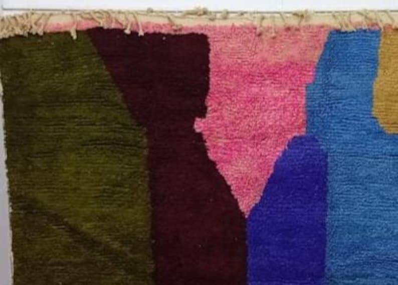 Magnificent handcrafted colourful rug 215cm x 315cm