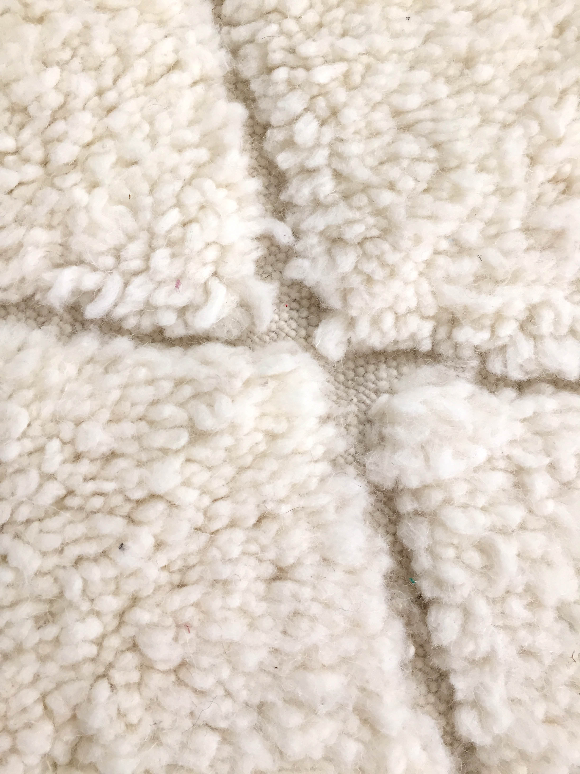 Moroccan Berber carpet blessed ouarain ecru plain with engraved diamonds 146x97cm