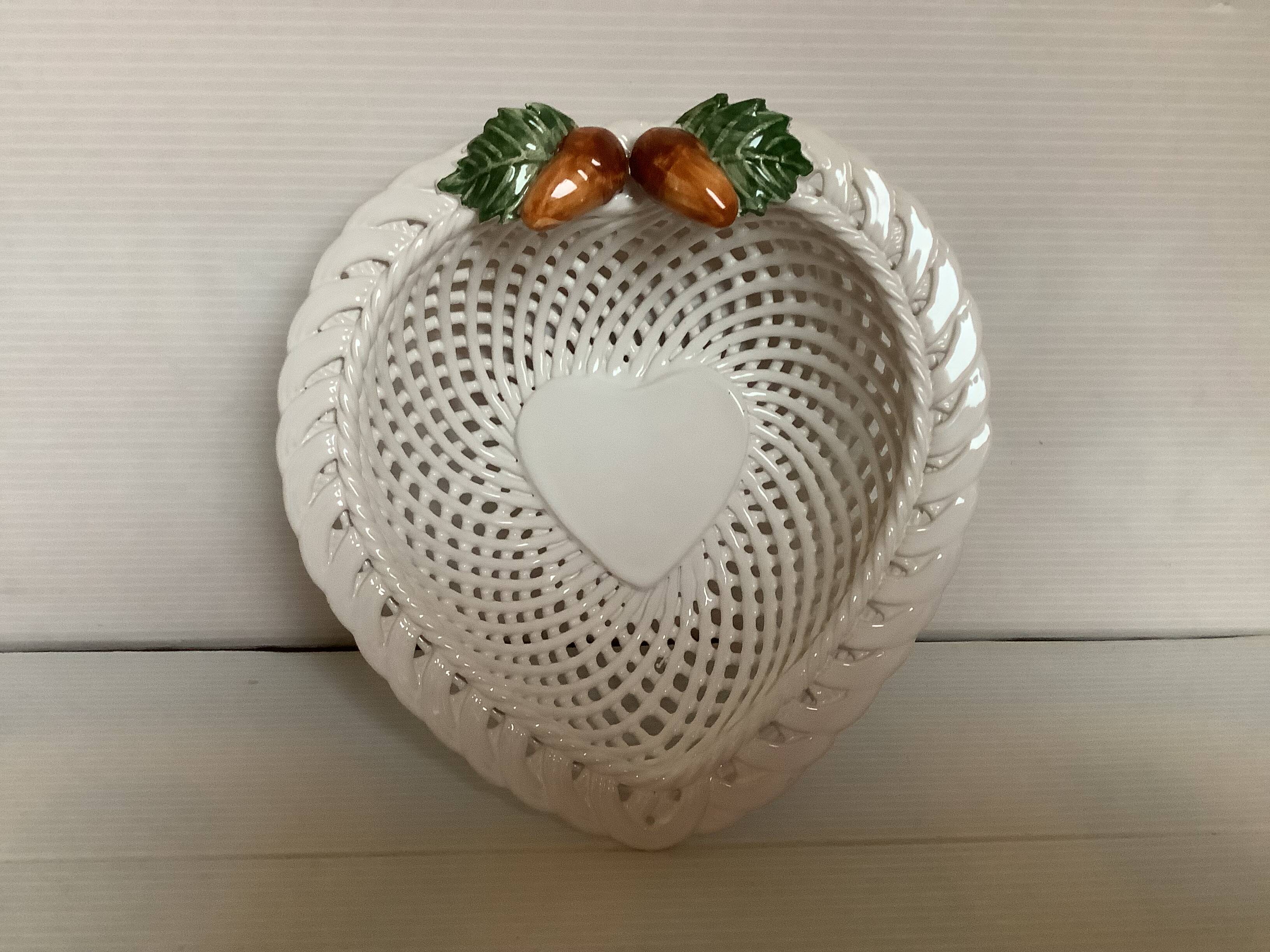 Woven ceramic nut bowl