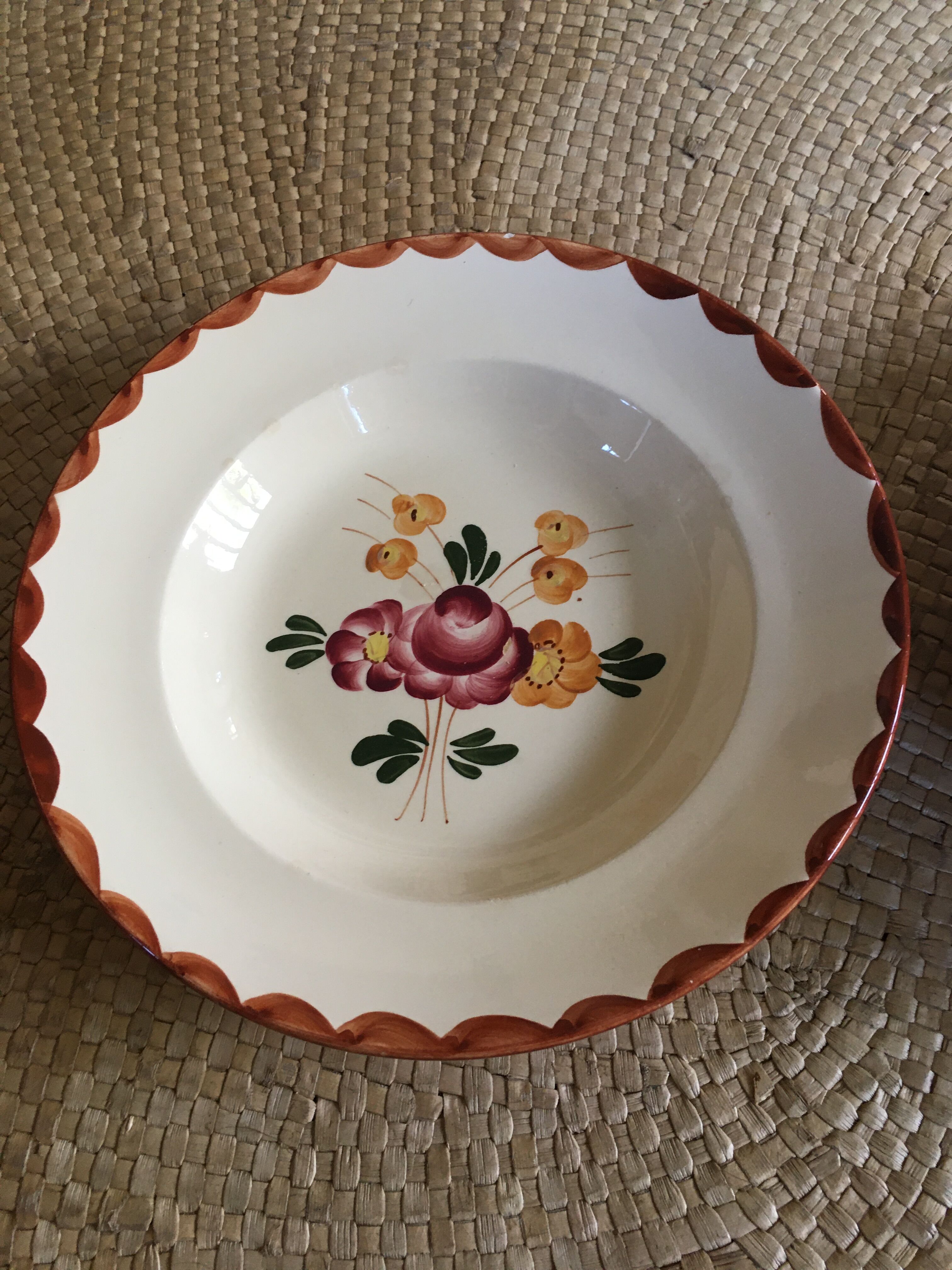 Series of 8 soup plates