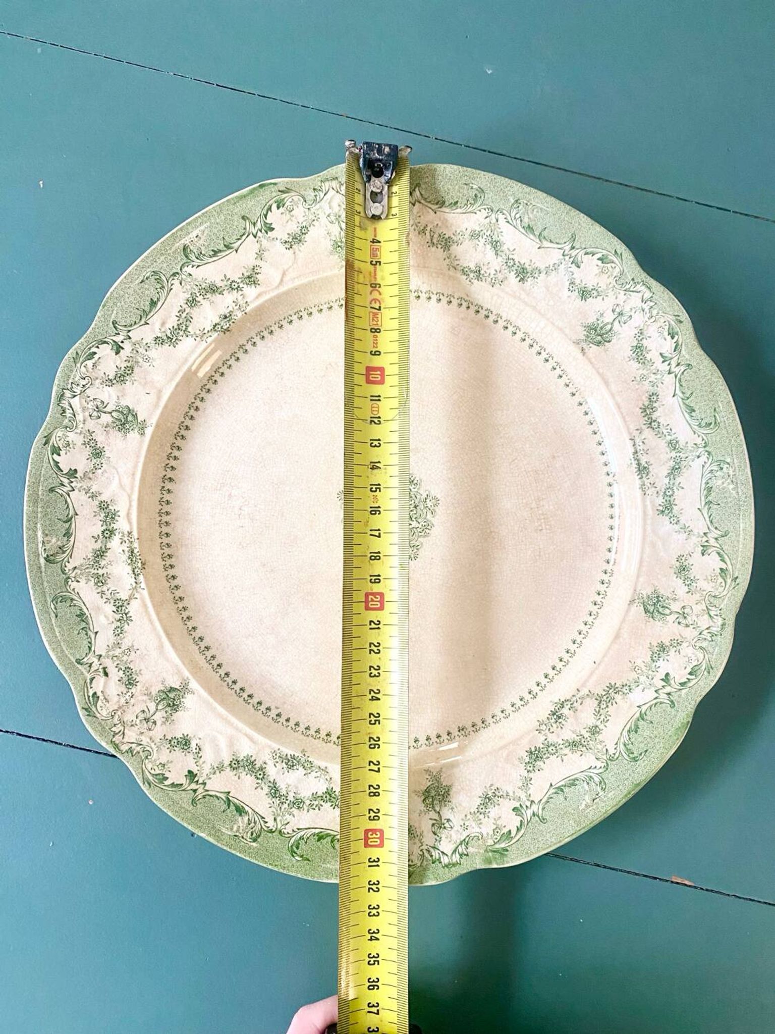 Plat en terre de fer porcelaine anglaise