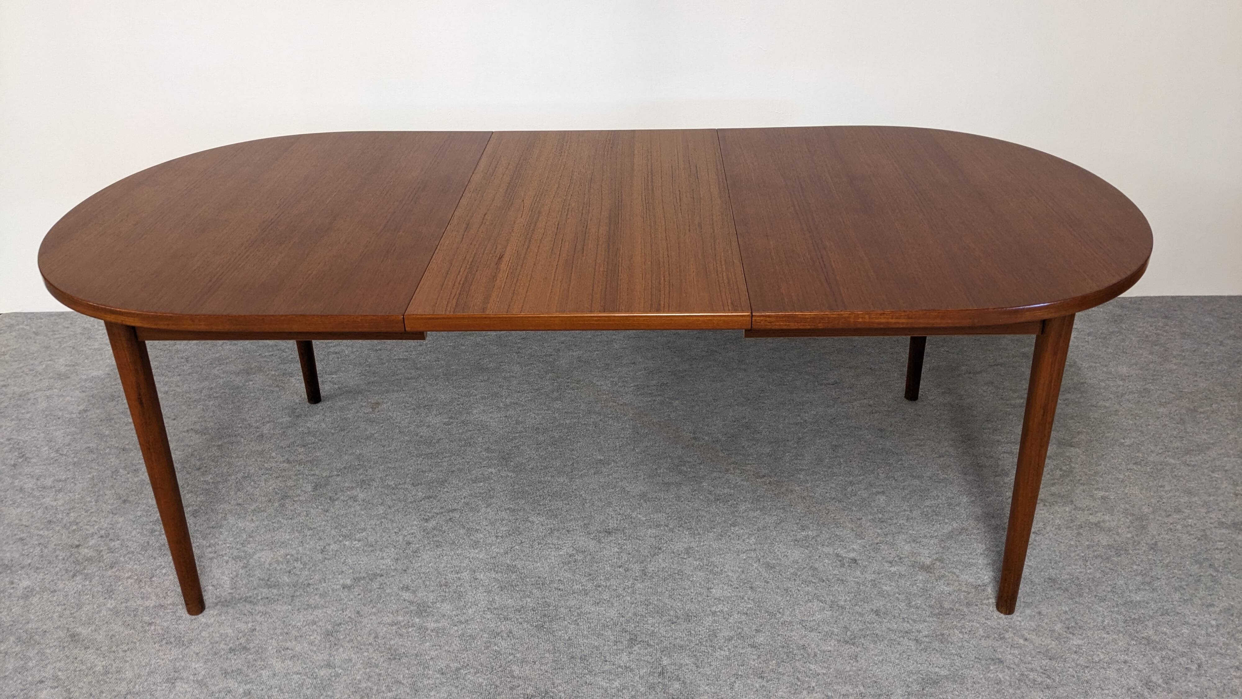 Oval extendable teak table by Nils Jonsson for Troeds 50s/60s