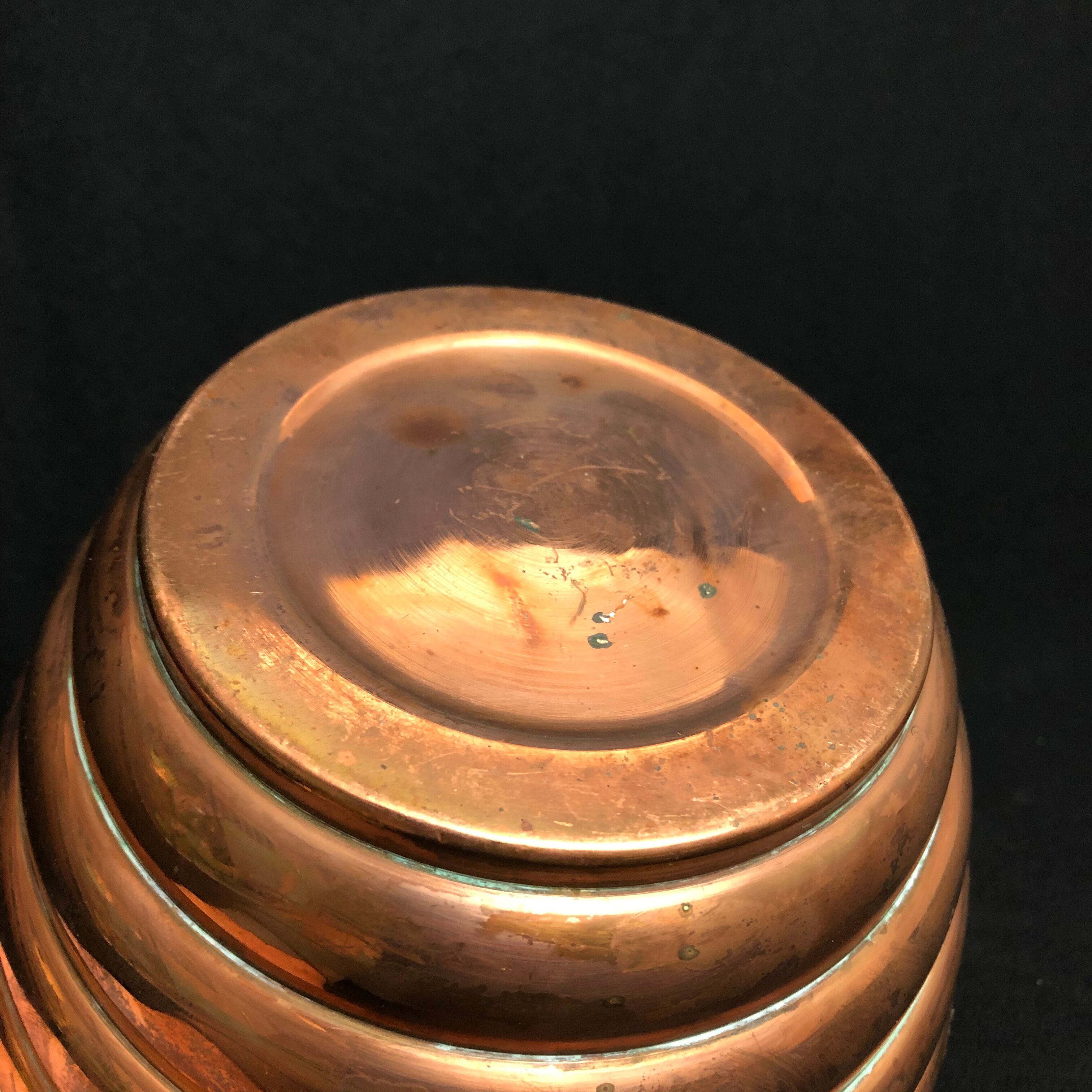 Cache pot en cuivre