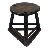 Tabouret tripode en bois ancien pour couteliers, bijoutiers et ouvriers