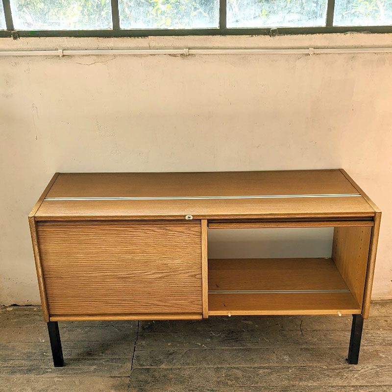 Enfilade, curtain doors