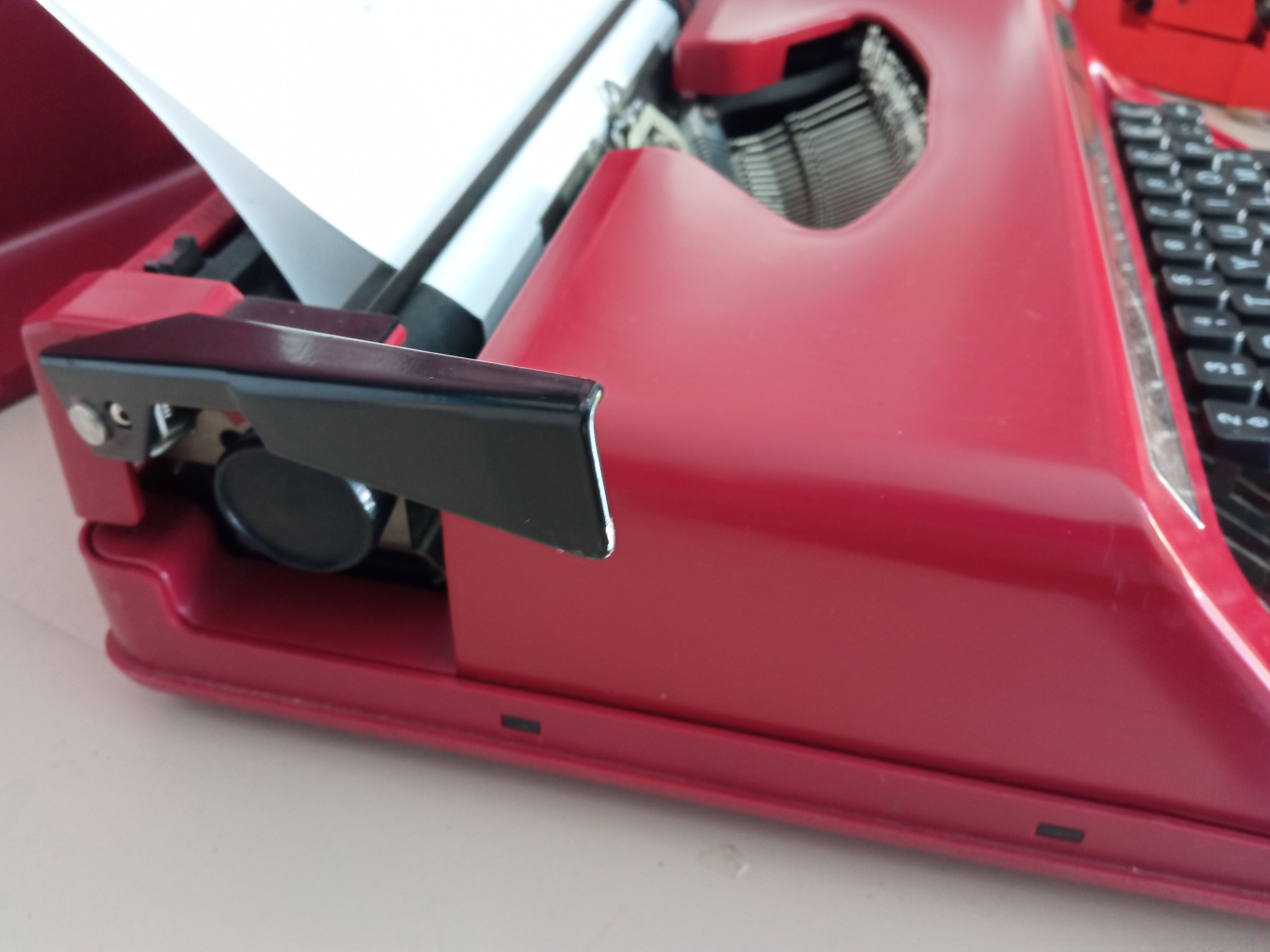 Typewriter Olympia Dactylette S Grenat