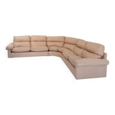 Vintage modular leather sofa from the 1970s, blush colour, by Tito Agnoli for Poltrona Frau, model Petronio, mid-century design, luxury furniture.