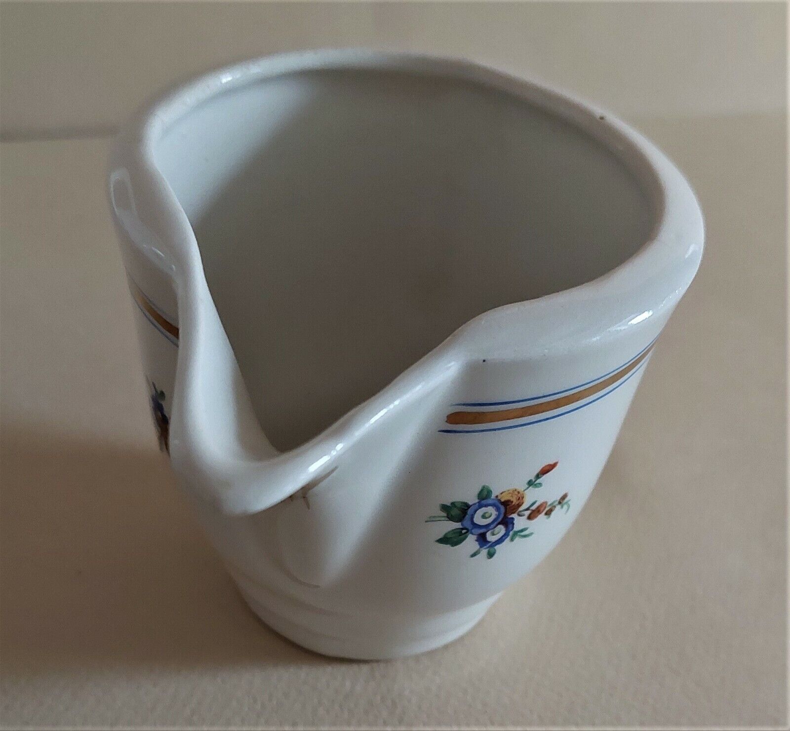 Coffee set in earthenware of Saint Amand décor Touraine eight cups