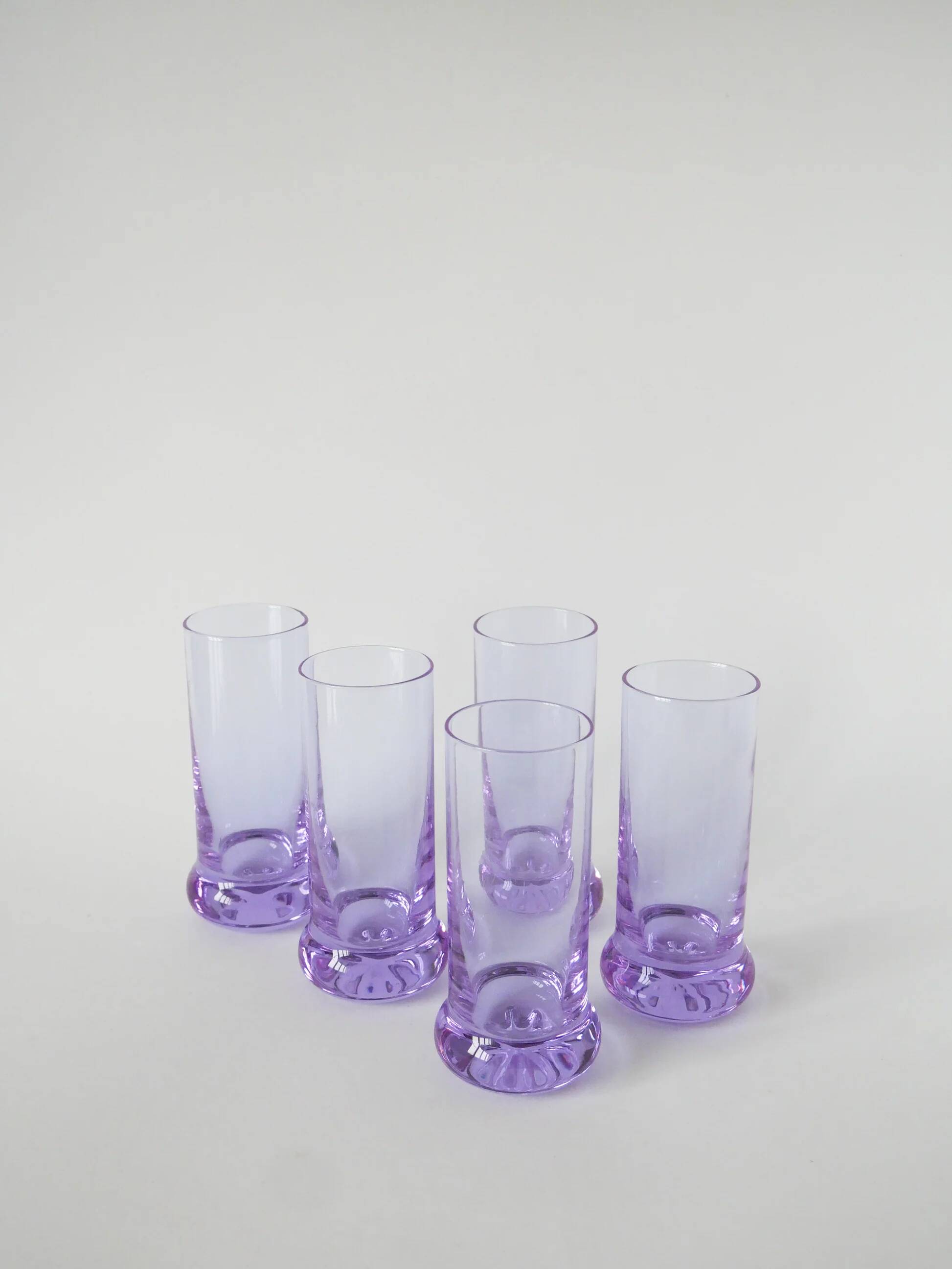 Set consisting of 5 cocktail glasses and an ice bucket, purple and chrome, made in Italy, 1960.