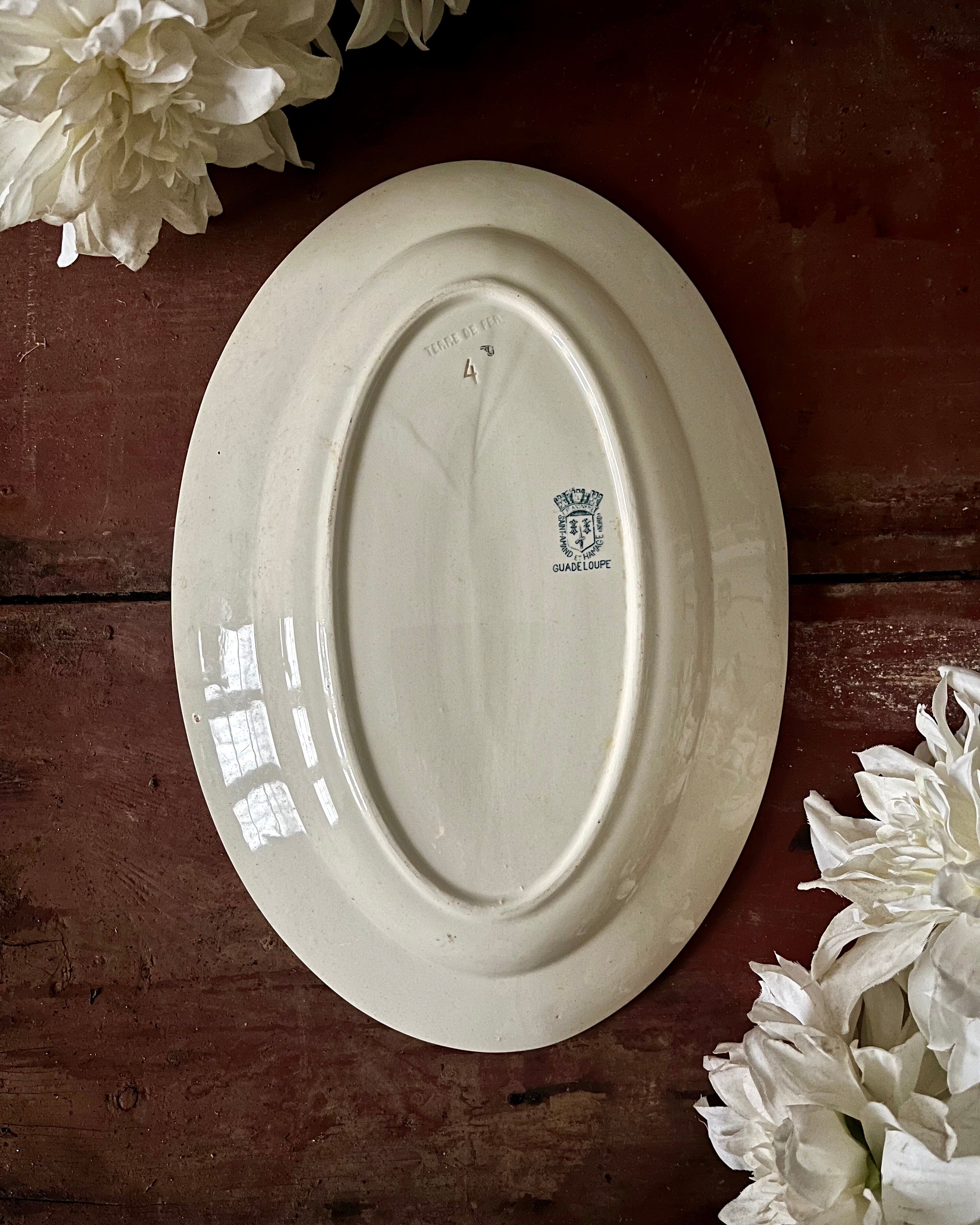 Grand plat ovale terre de fer Saint Amand Guadeloupe