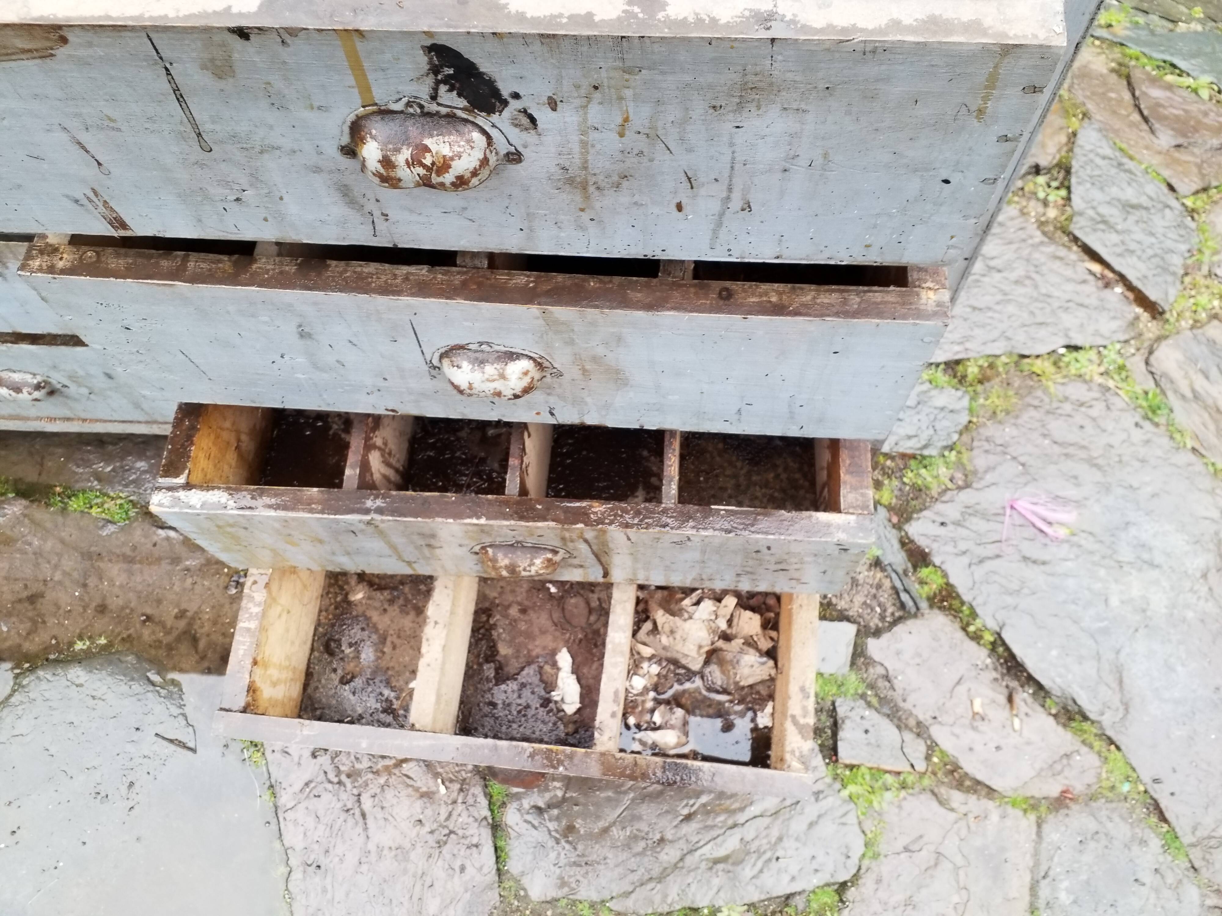 Furniture with 11 drawers