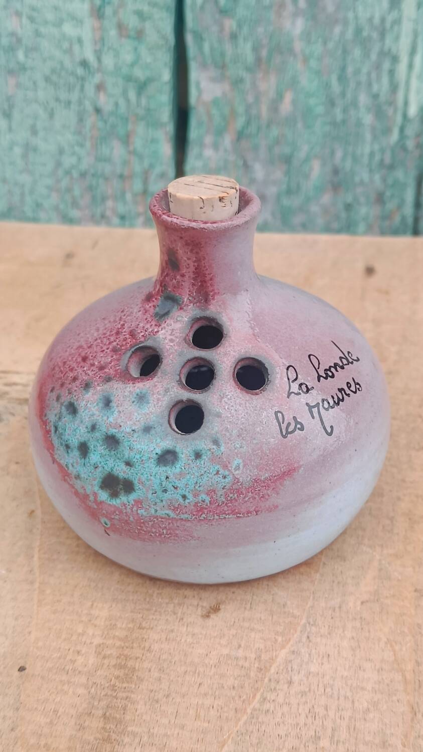 Ceramic flower vase