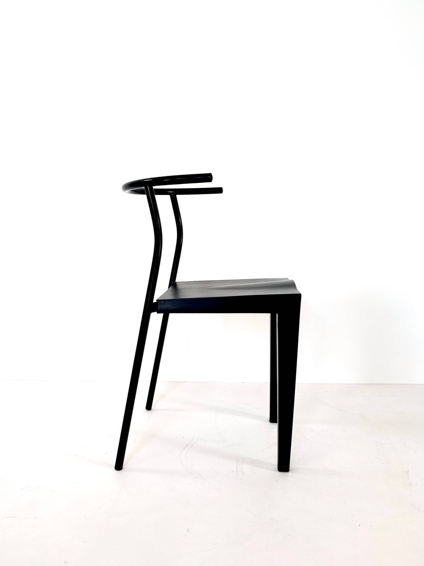 6 black Dr Glob chairs by Philippe Starck for Kartell. Italy 1988.
