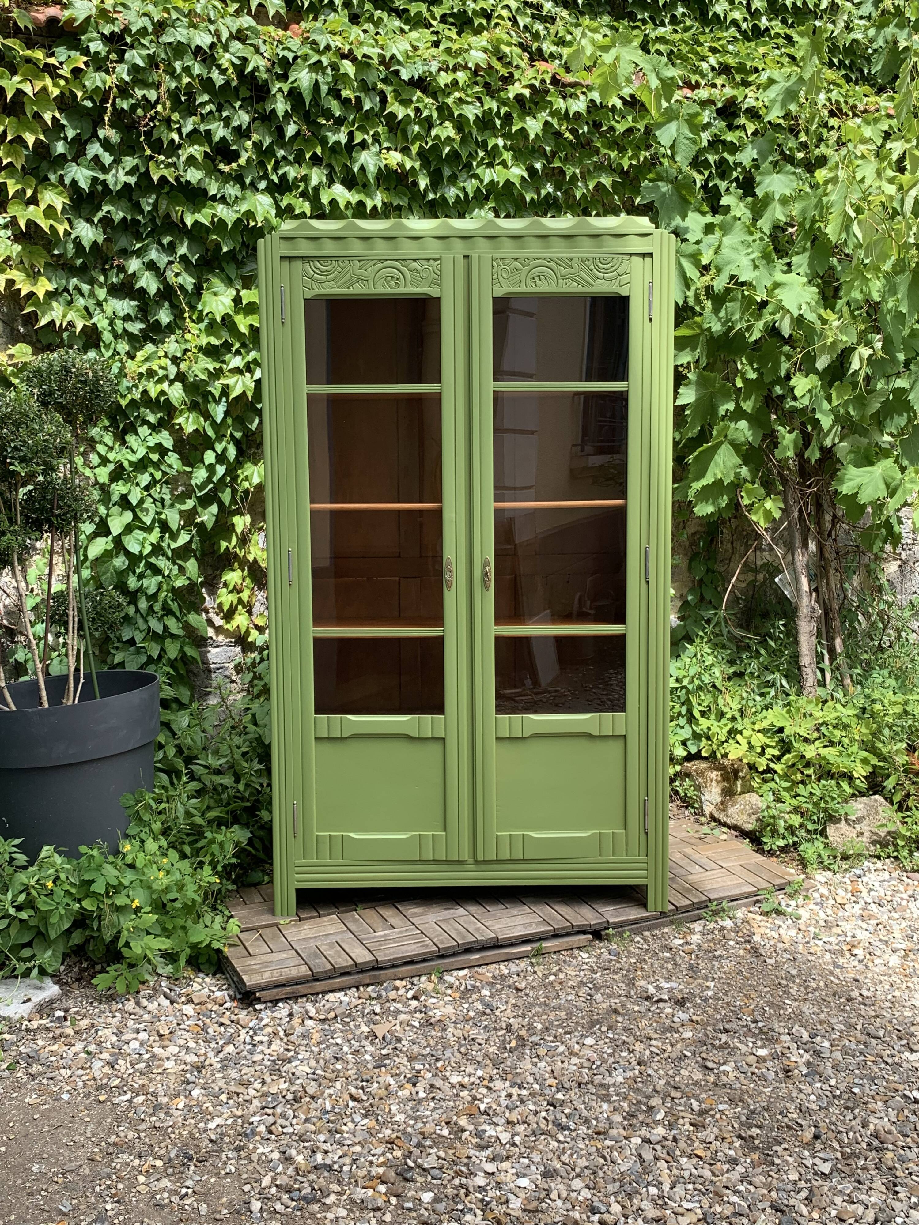 Armoire parisienne vitrée art déco 1930 kaki