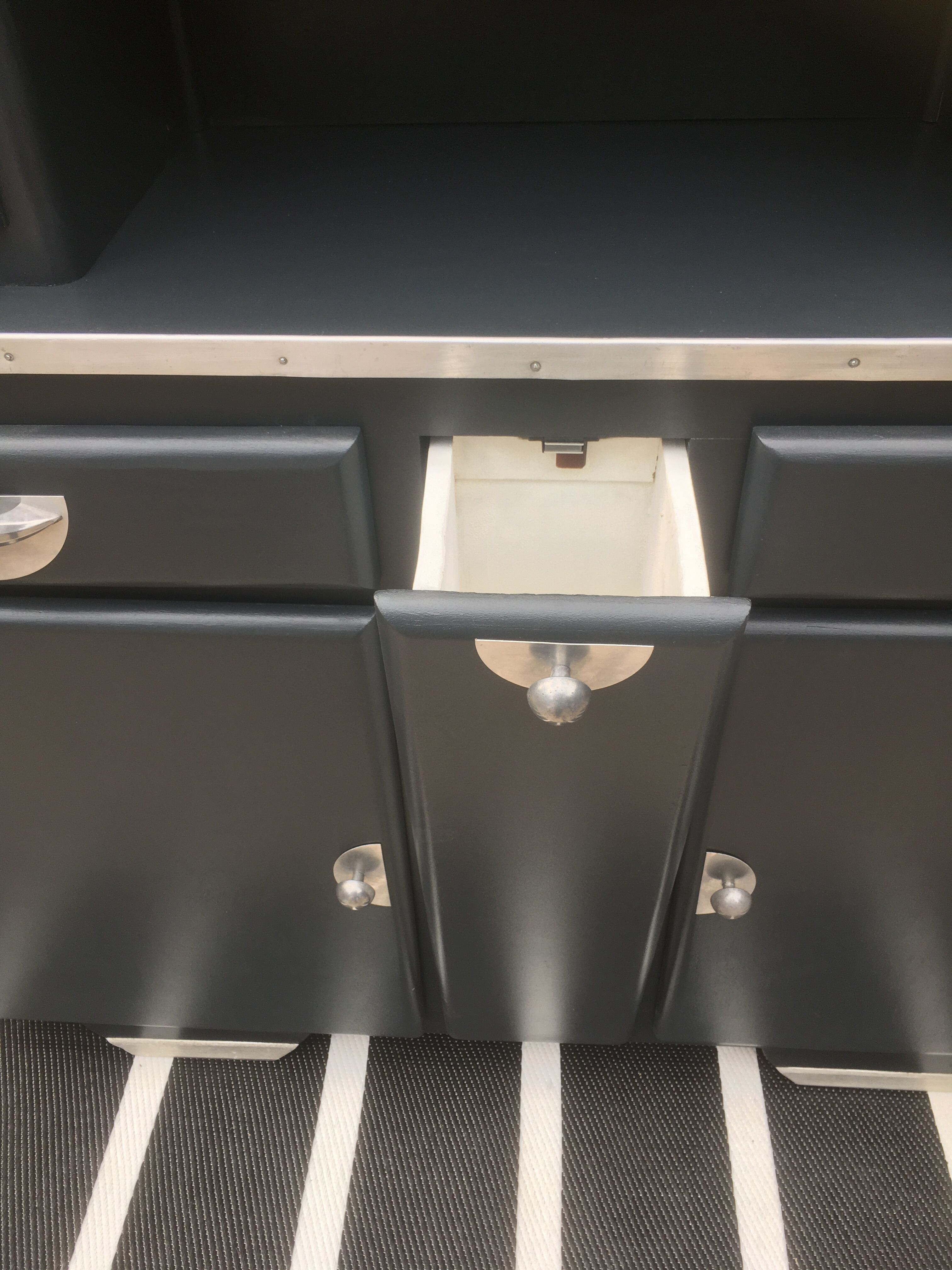 Black mado sideboard