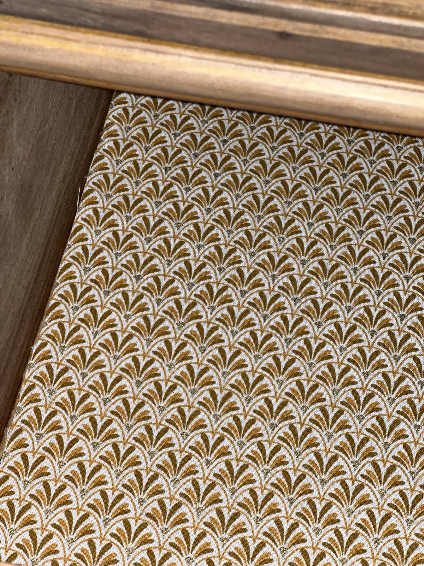 Classic chest of drawers