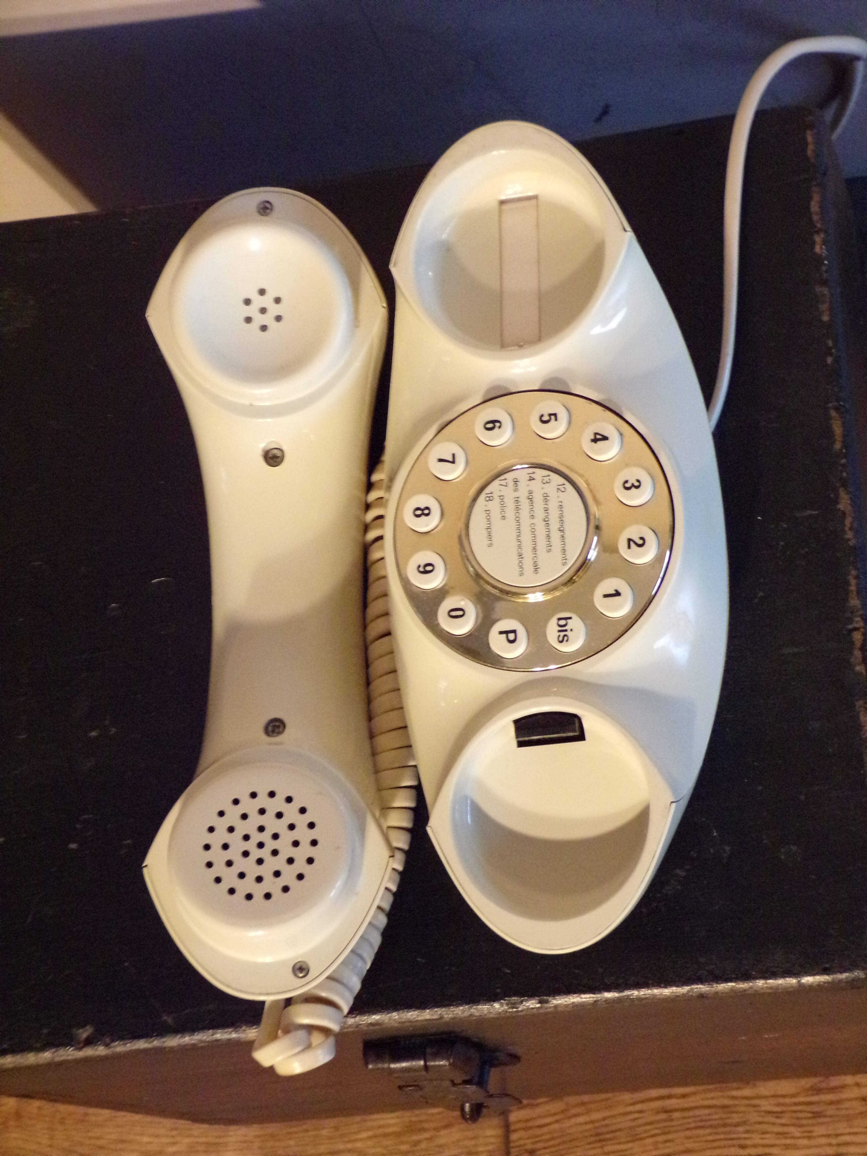Lady HPF vintage phone