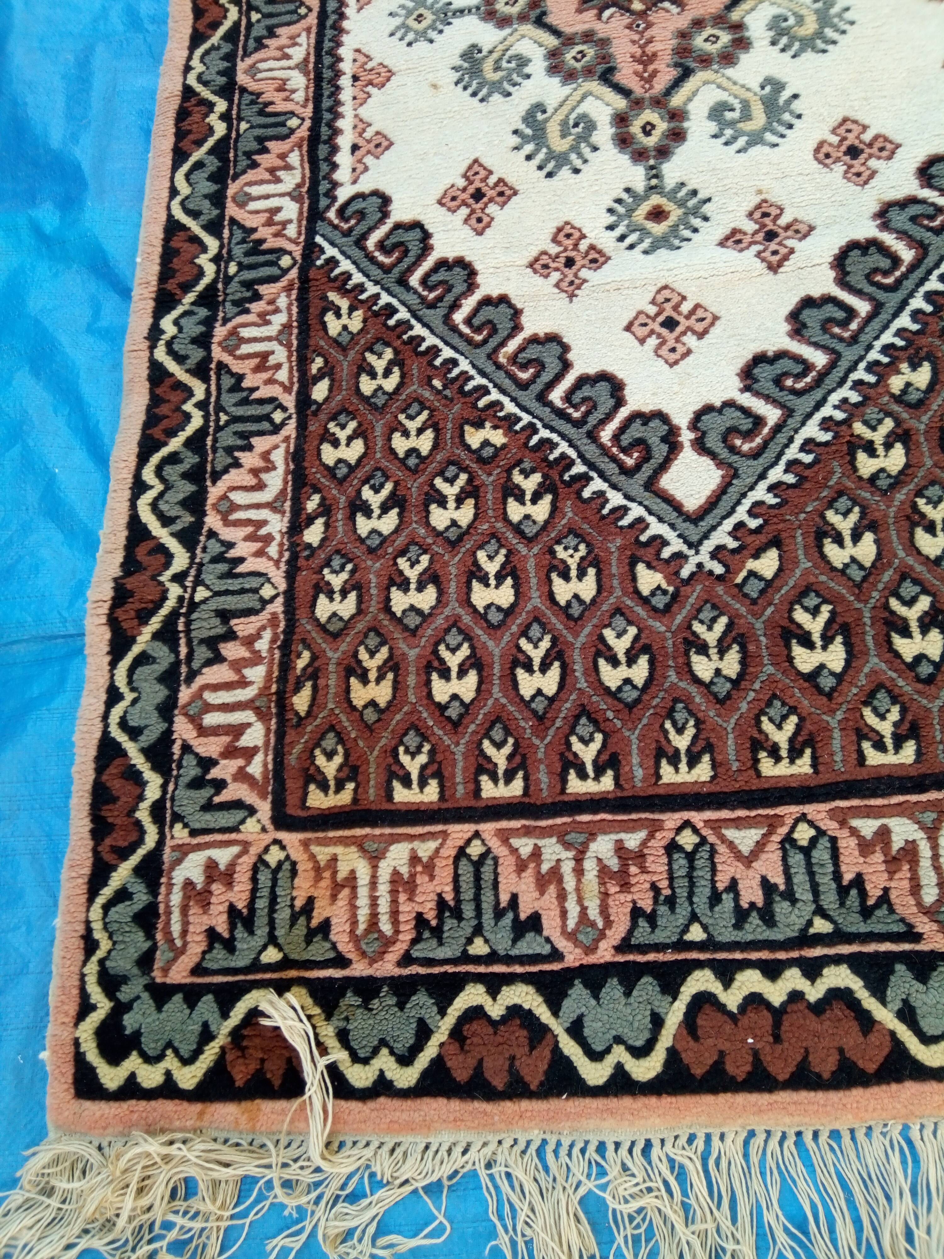 Old oriental carpet from the 80s - 193 x 101