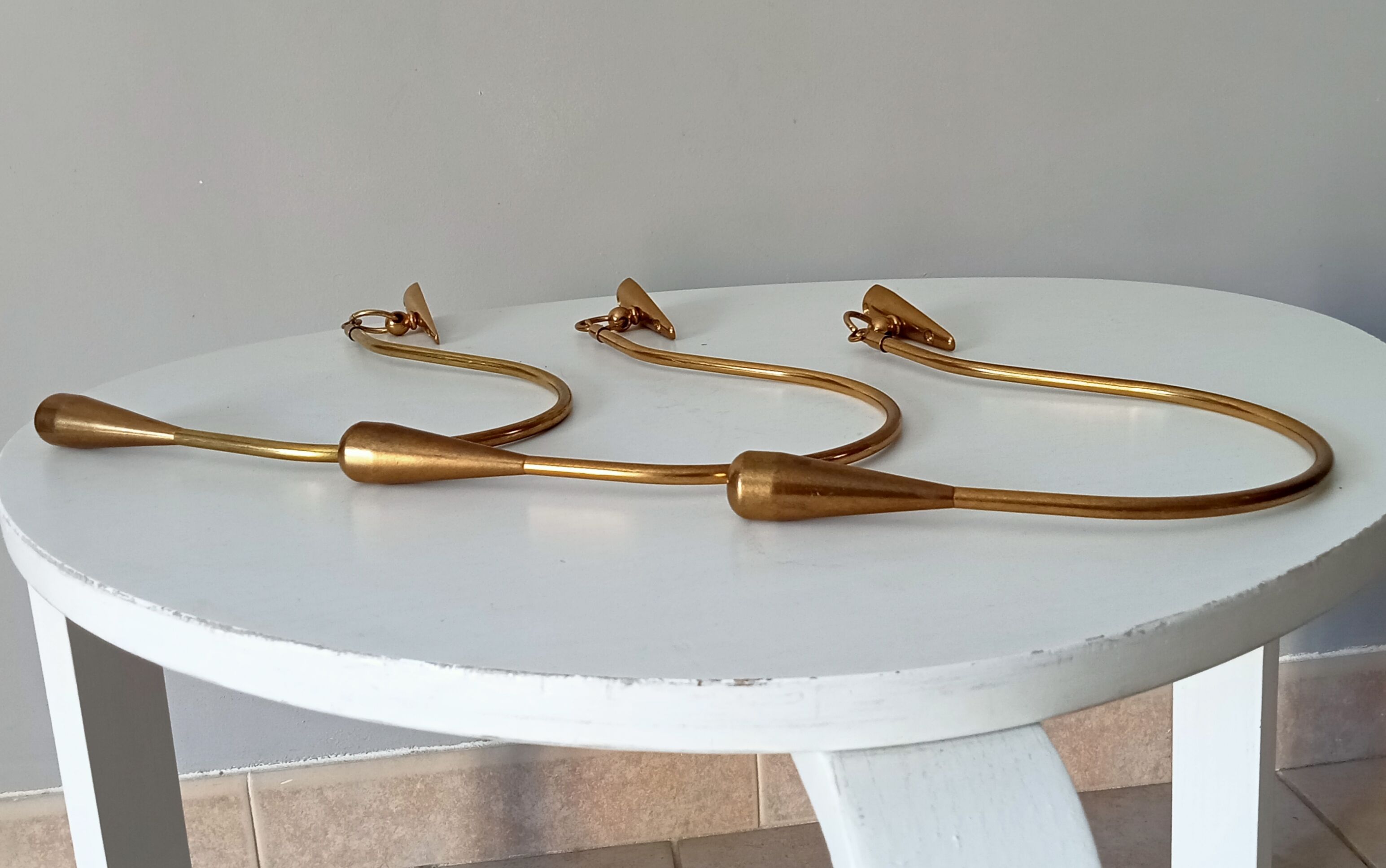 Vintage patère in solid golden brass