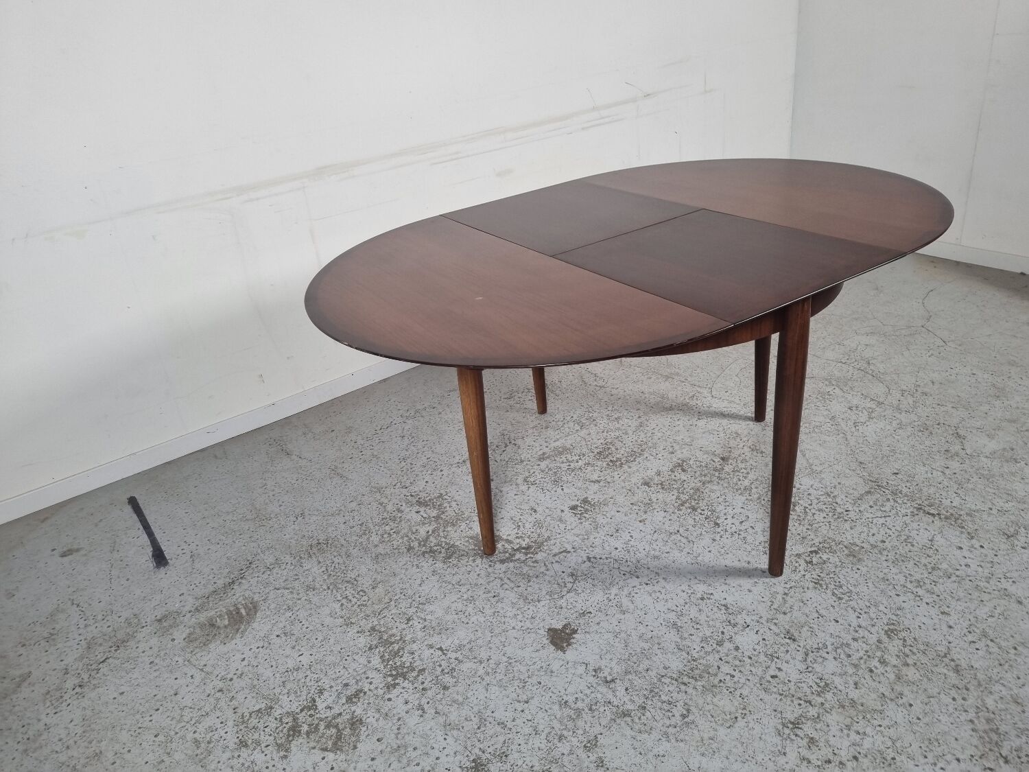 Lubke round rosewood dining table, 60s