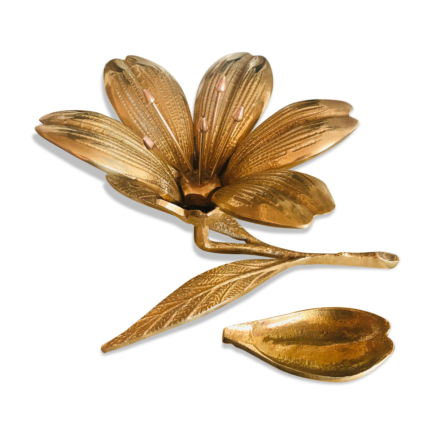 Golden brass flower ashtray