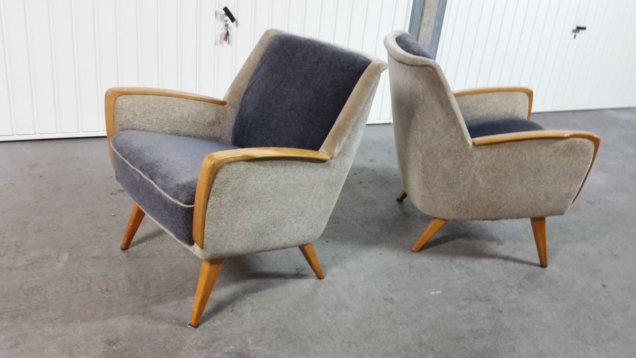 Bi color armchair of the 59/60