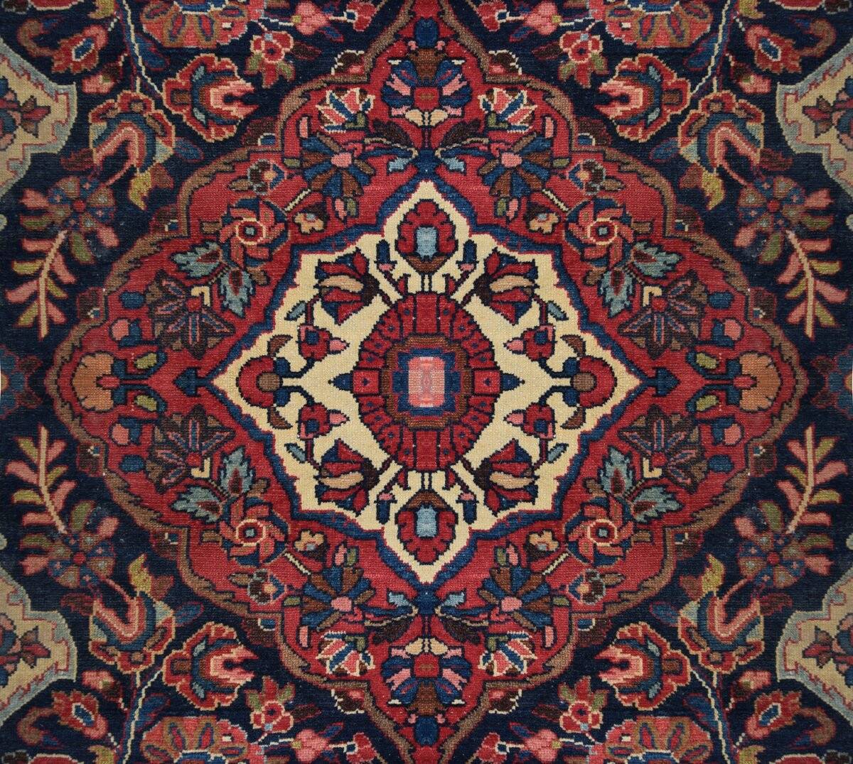 Persian Oriental rug Iran Lilian: 1.47 x 1.97 metres