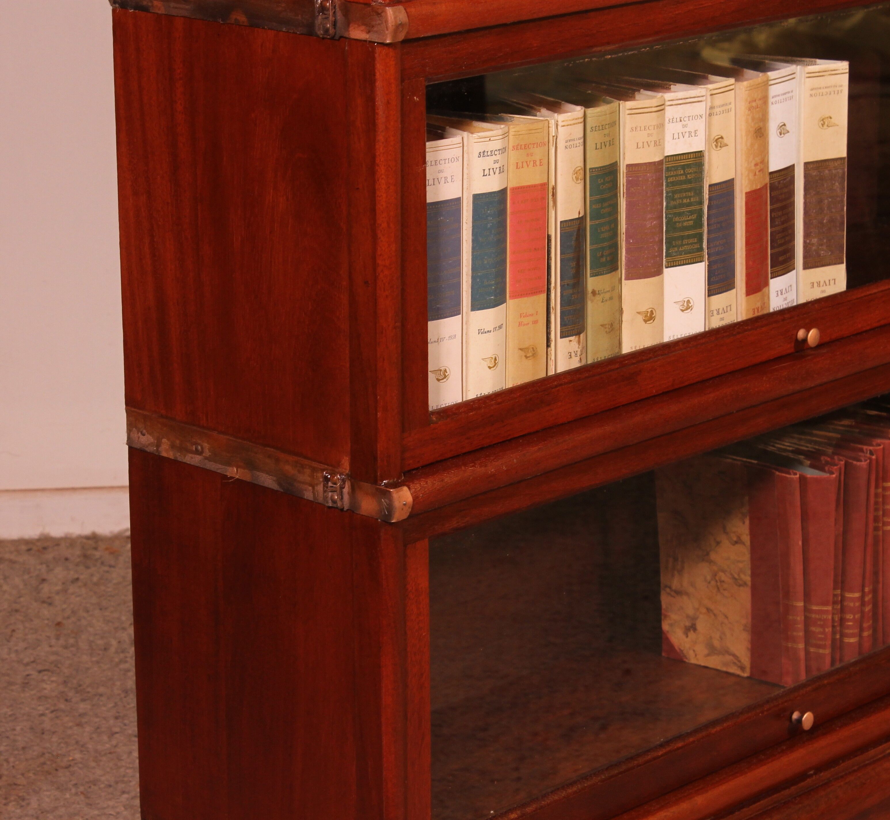 Bibliothèque Globe Wernicke en acajou avec 3 éléments