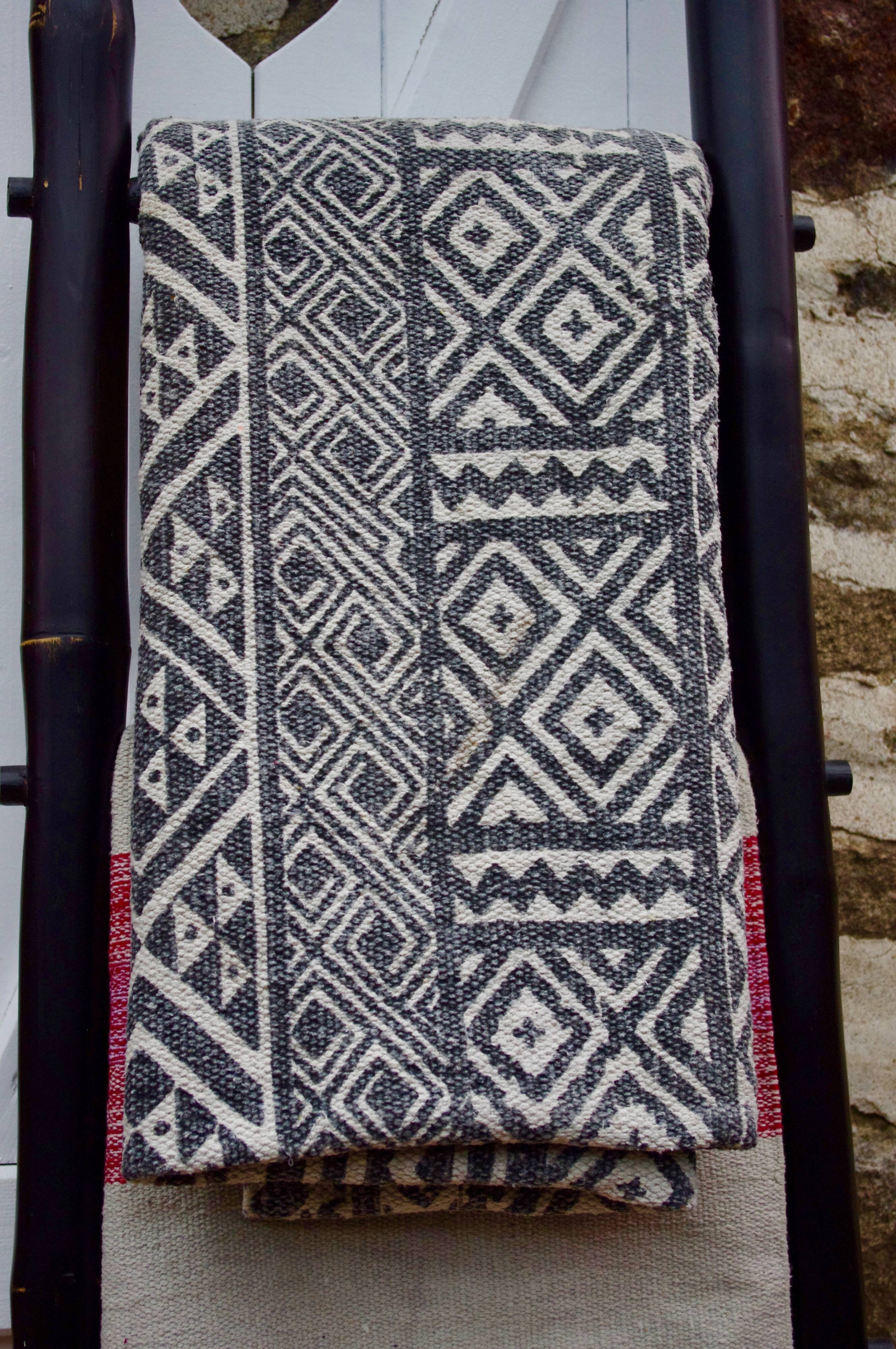 Cotton rug black and white patterns geometric 112x175cm
